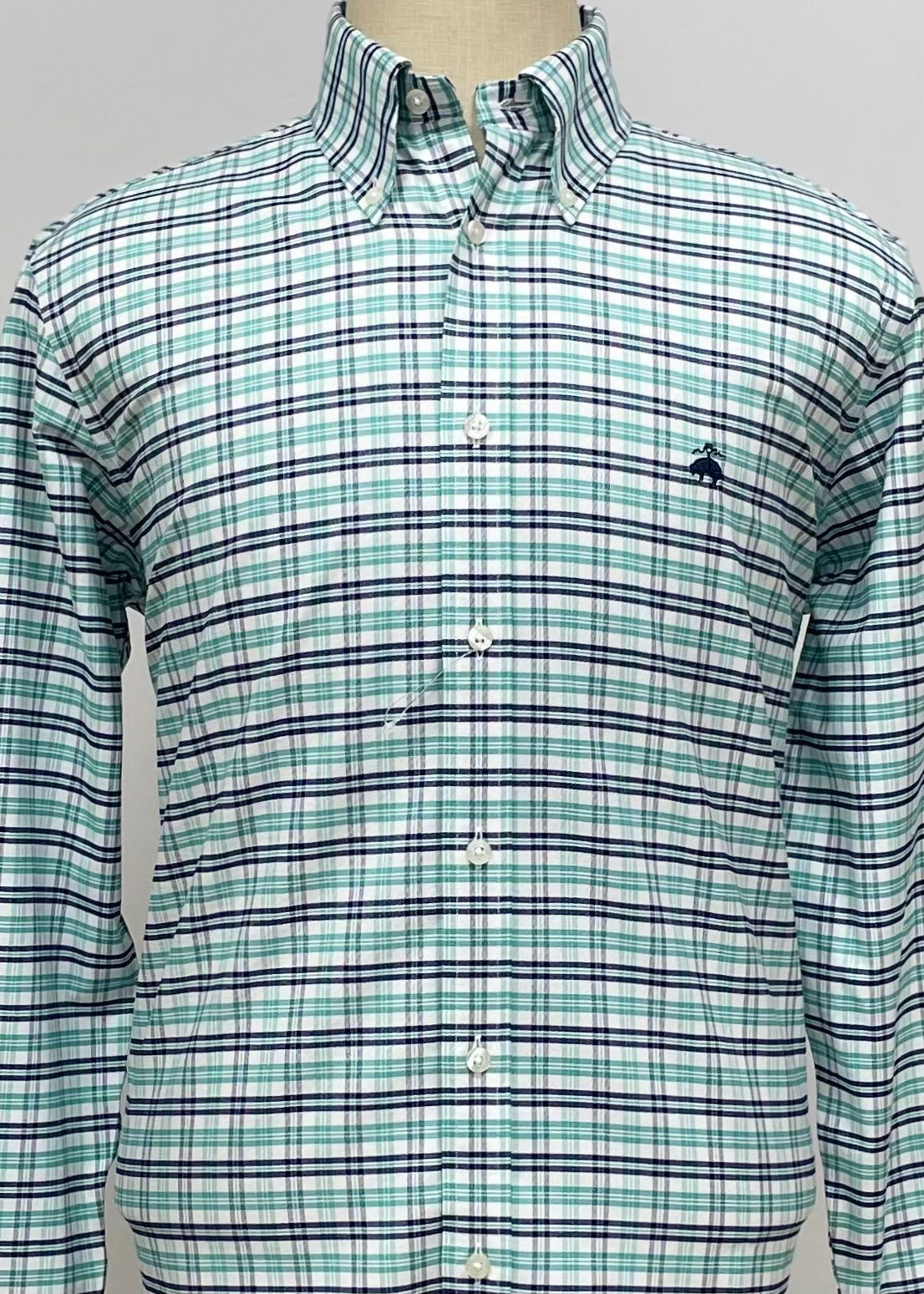 Camisa Brooks Brothers 🐑 color blanco con cuadros tartán en verde y negro Talla M Entalle Regular