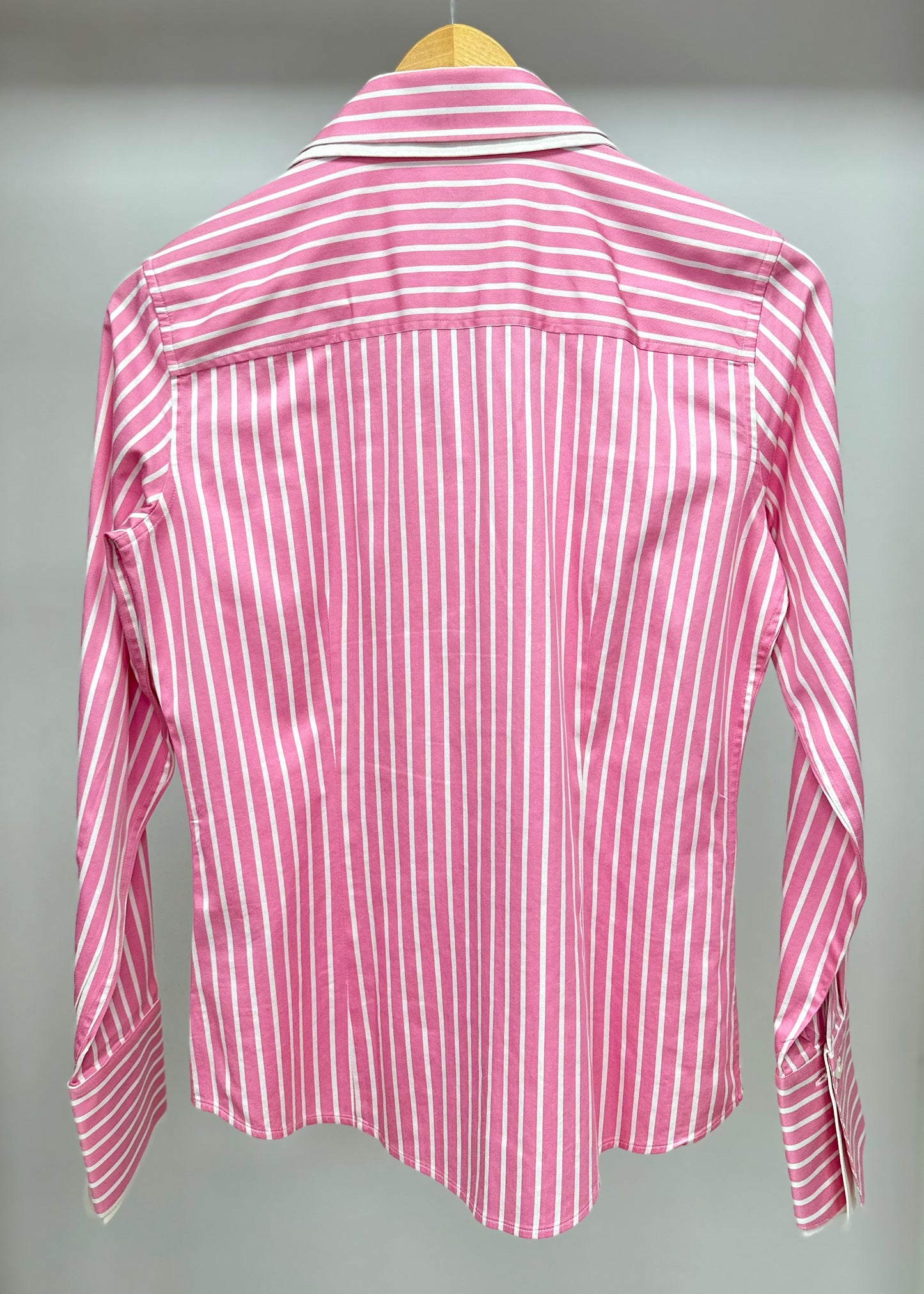 Camisa de mujer Brooks Brothers 🐑 color rosado con rayas en color blanco Talla S Entalle Regular