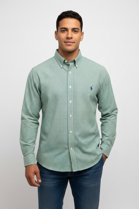 Camisa Polo Ralph Lauren 🏇🏼 Color blanco de cuadros en color verde y azul Talla L Entalle Regular