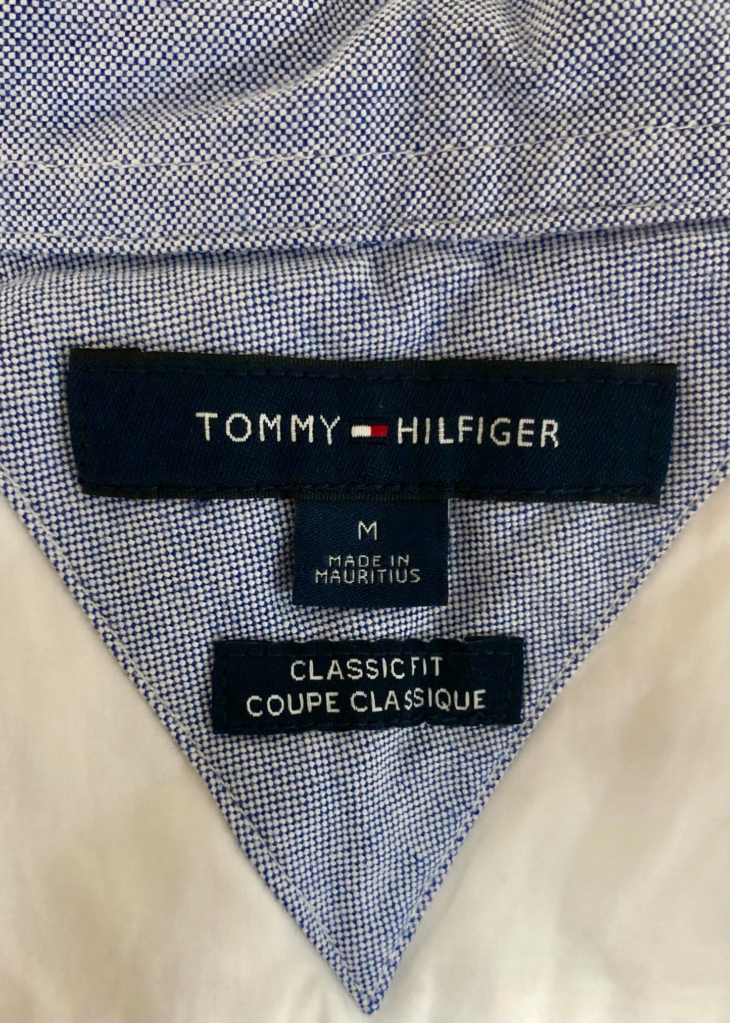 Camisa de botones Tommy Hilfiger 🇺🇸 en color blanco Talla M Entalle Clásico