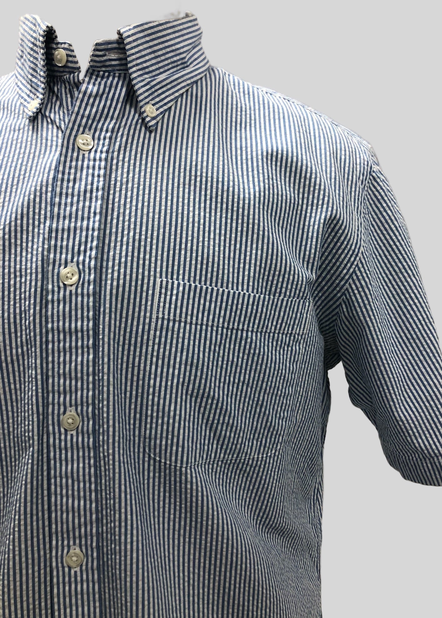 Camisa de botones Brooks Brothers 🐑 Seersucker de rayas en color azul y blanco Talla L Entalle Regular