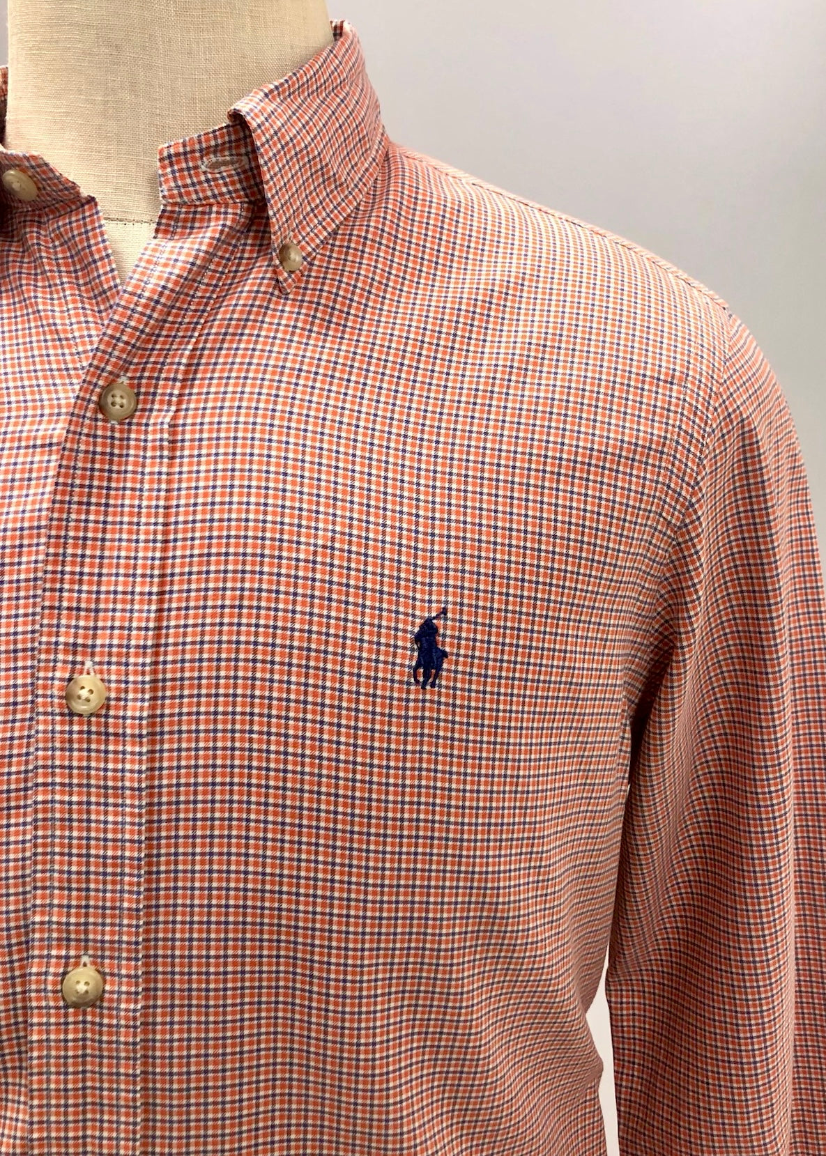 Camisa de botones Polo Ralph Lauren 🏇🏼 Con patron de cuadros naranja, azul y blanco Talla M Entalle Regular