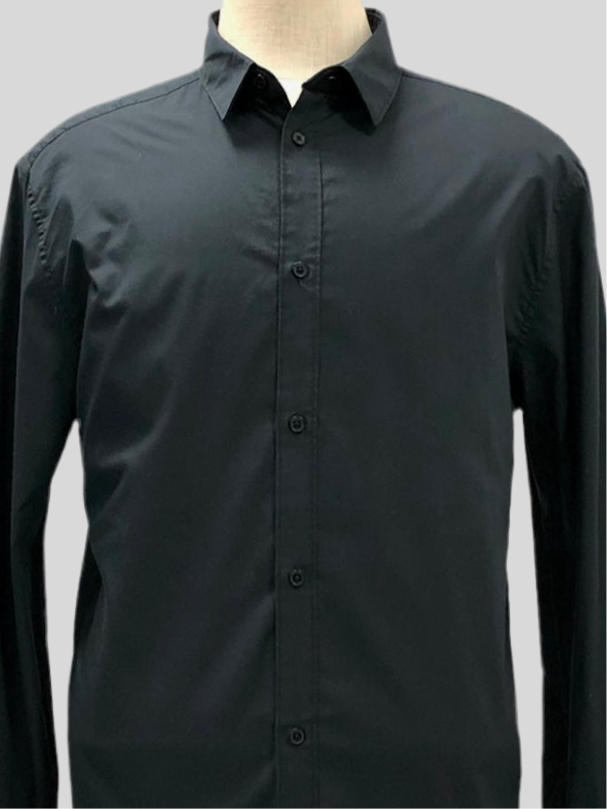 Camisa de botones H&M 🇸🇪 color negro Talla XL Entalle Slim Fit