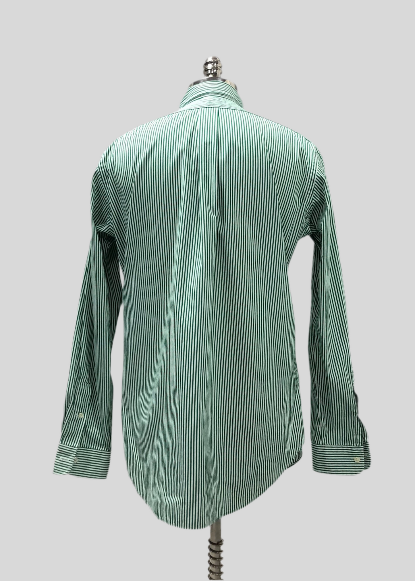 Camisa Polo Ralph Lauren 🏇🏼 con patron de rayas en color verde oscuro y blanco Talla M Entalle Clásico