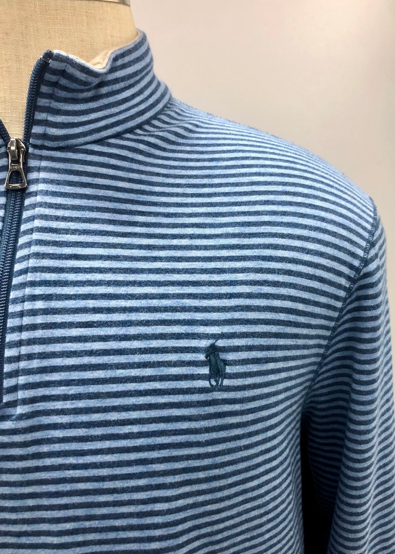 Sueter Jersey Polo Ralph Lauren 🏇🏼 de rayas en color celeste y azul Talla L