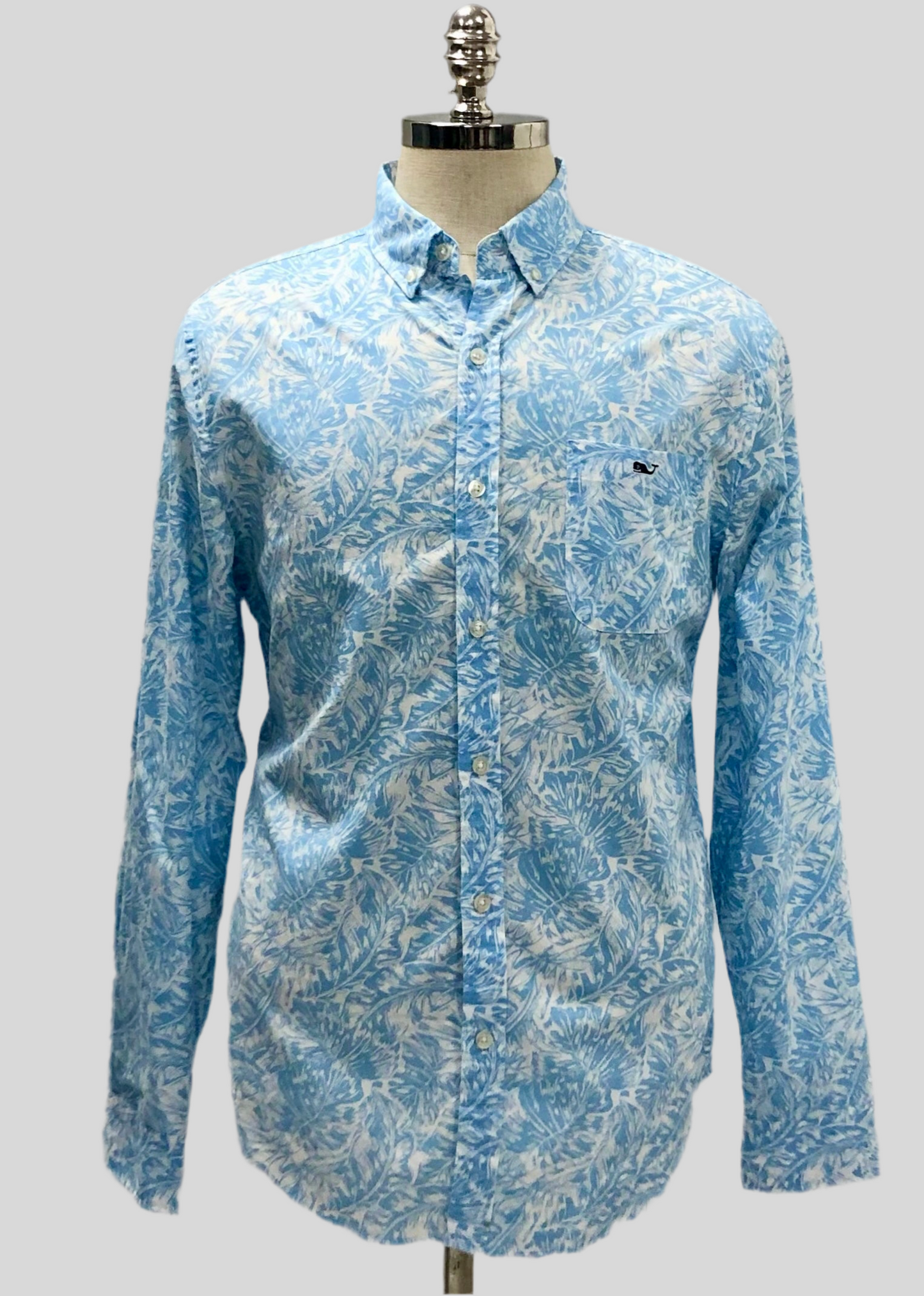 Camisa de botones Vineyard Vines 🐳 color blanco con diseño de Hojas en color celeste Talla M Entalle Slim Fit