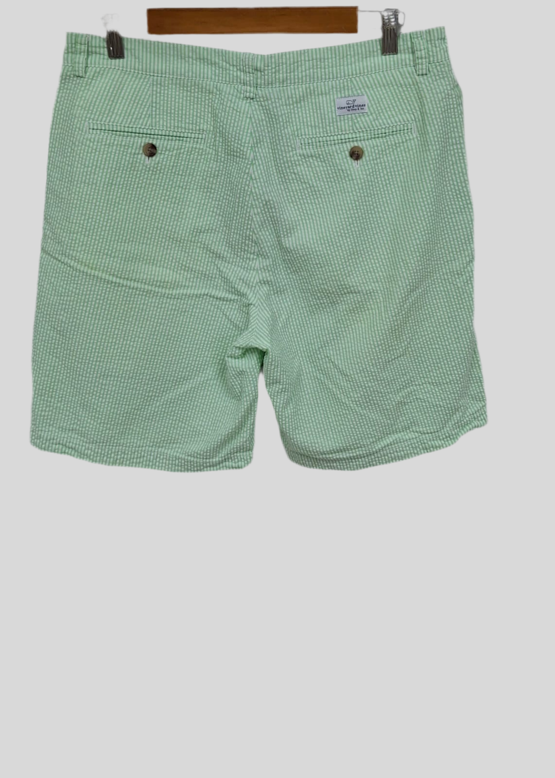 Short Casual Brooks Brothers 🐑  Tela a seersucker con patron de rayas en color verde y blanco talla 33