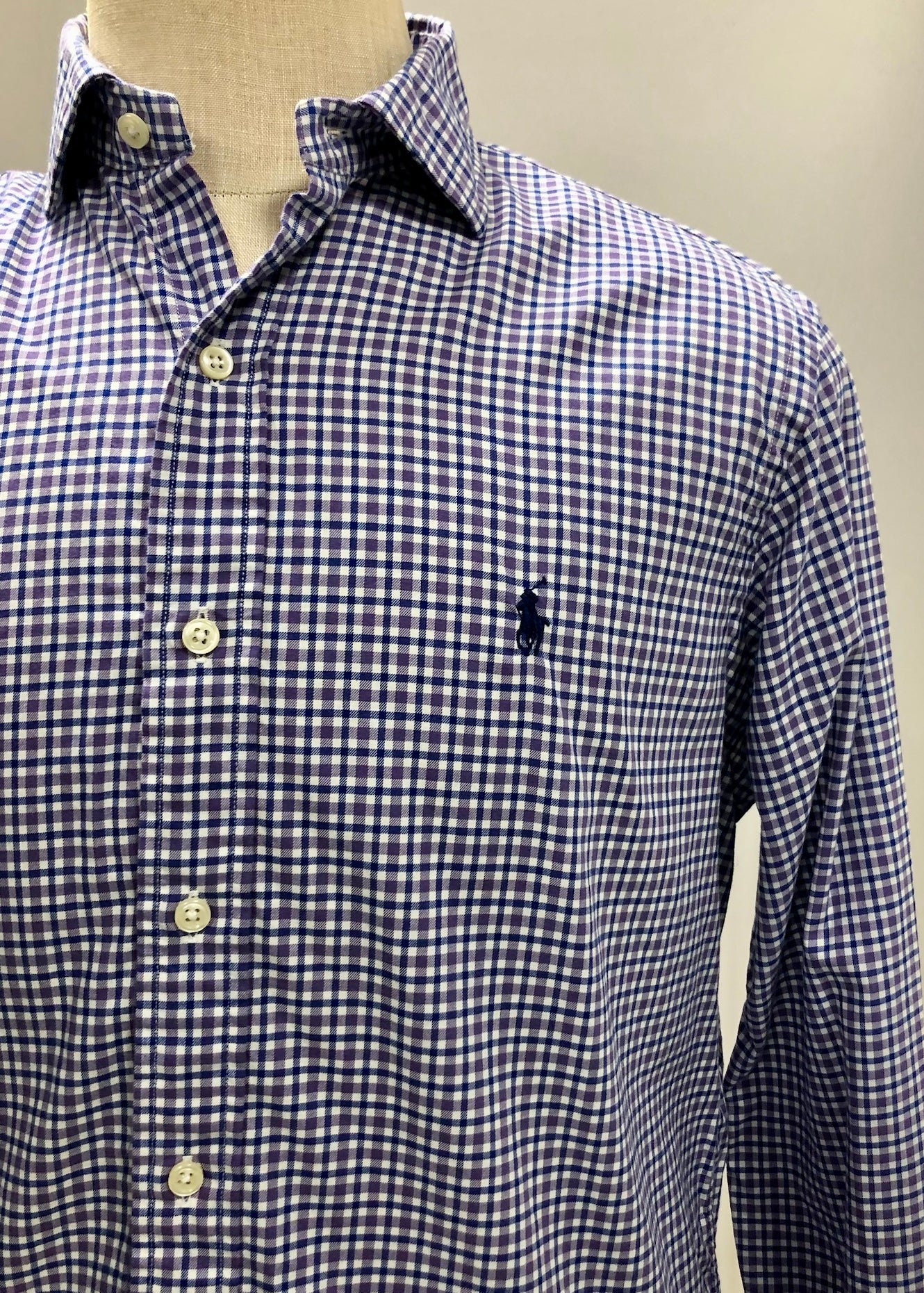 Camisa de botones Polo Ralph Lauren 🏇🏼 color blanco con cuadros morado y azul Talla M Entalle Regular