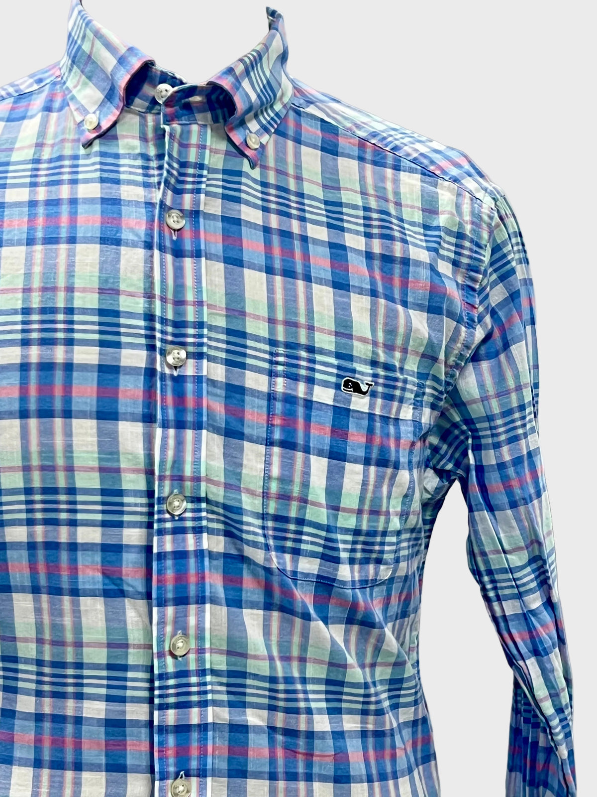 Camisa de botones Vineyard Vines 🐳 color blanco de cuadros en verde, azul y rosado Talla M Entalle Slim Fit