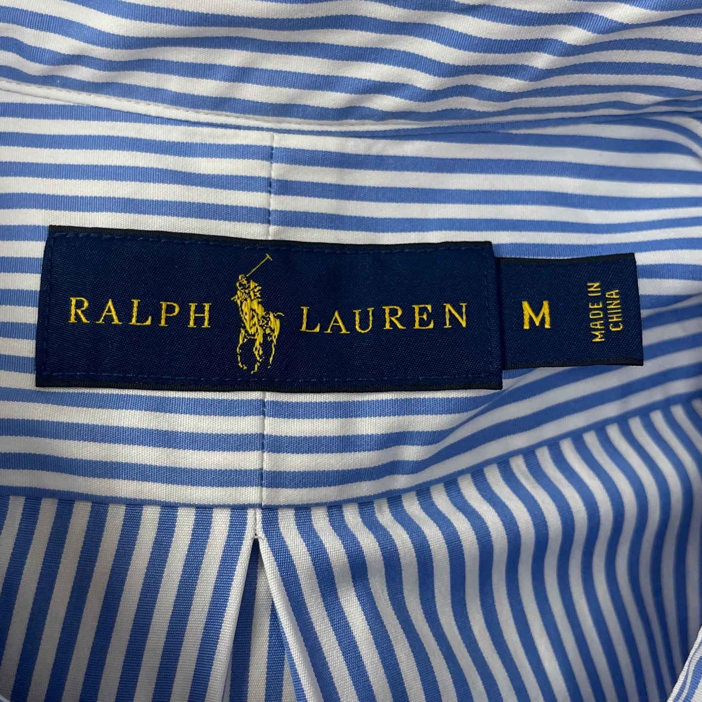 Camisa Polo Ralph Lauren 🏇🏼 con patrón de rayas en celeste y blanco Talla M Entalle Regular