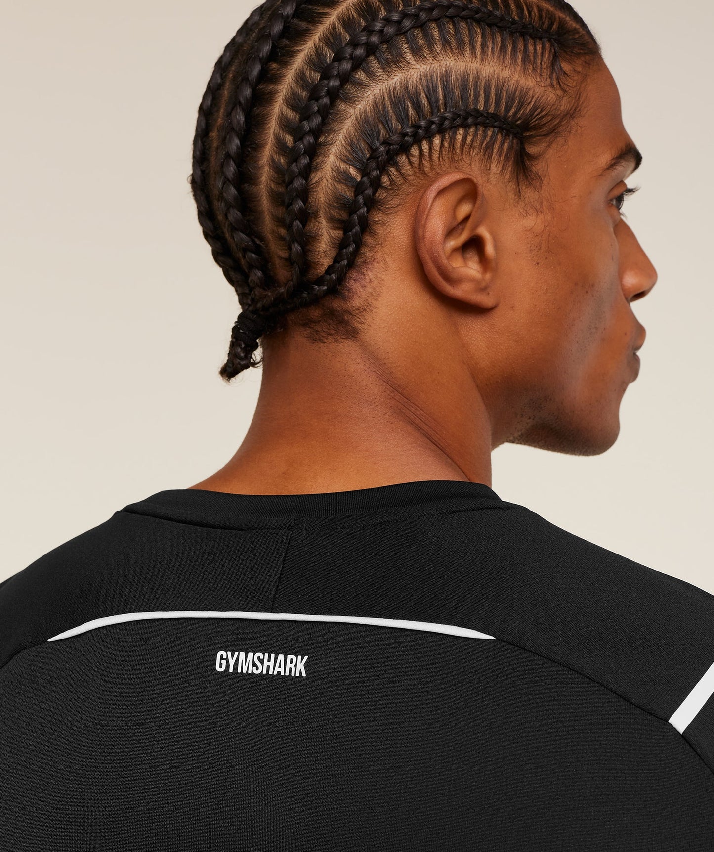 Camiseta de entrenamiento cuello redondo Gymshark 🏋🏽 color negro con líneas y logo en blanco Talla L
