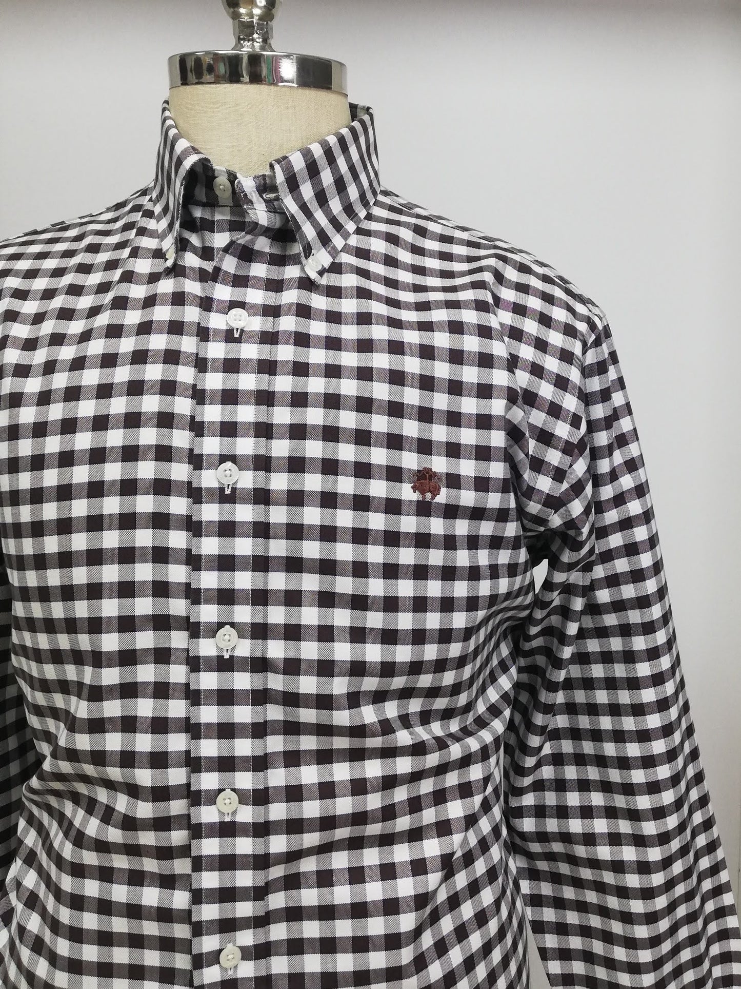 Camisa Brooks Brothers 🐑 con cuadros gingham en rojo oscuro oscuro y blanco Talla L Entalle Regular