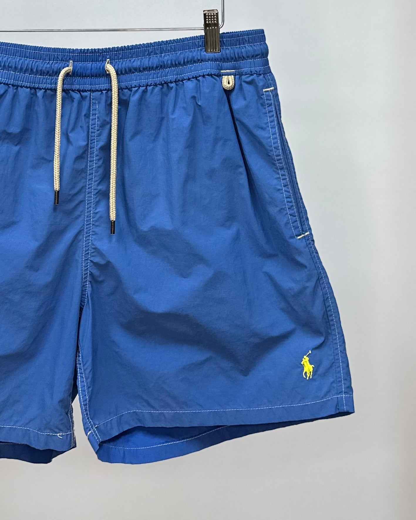 Short de baño Polo Ralph Lauren 🏇🏼color azul y logo bordado en color amarillo talla L