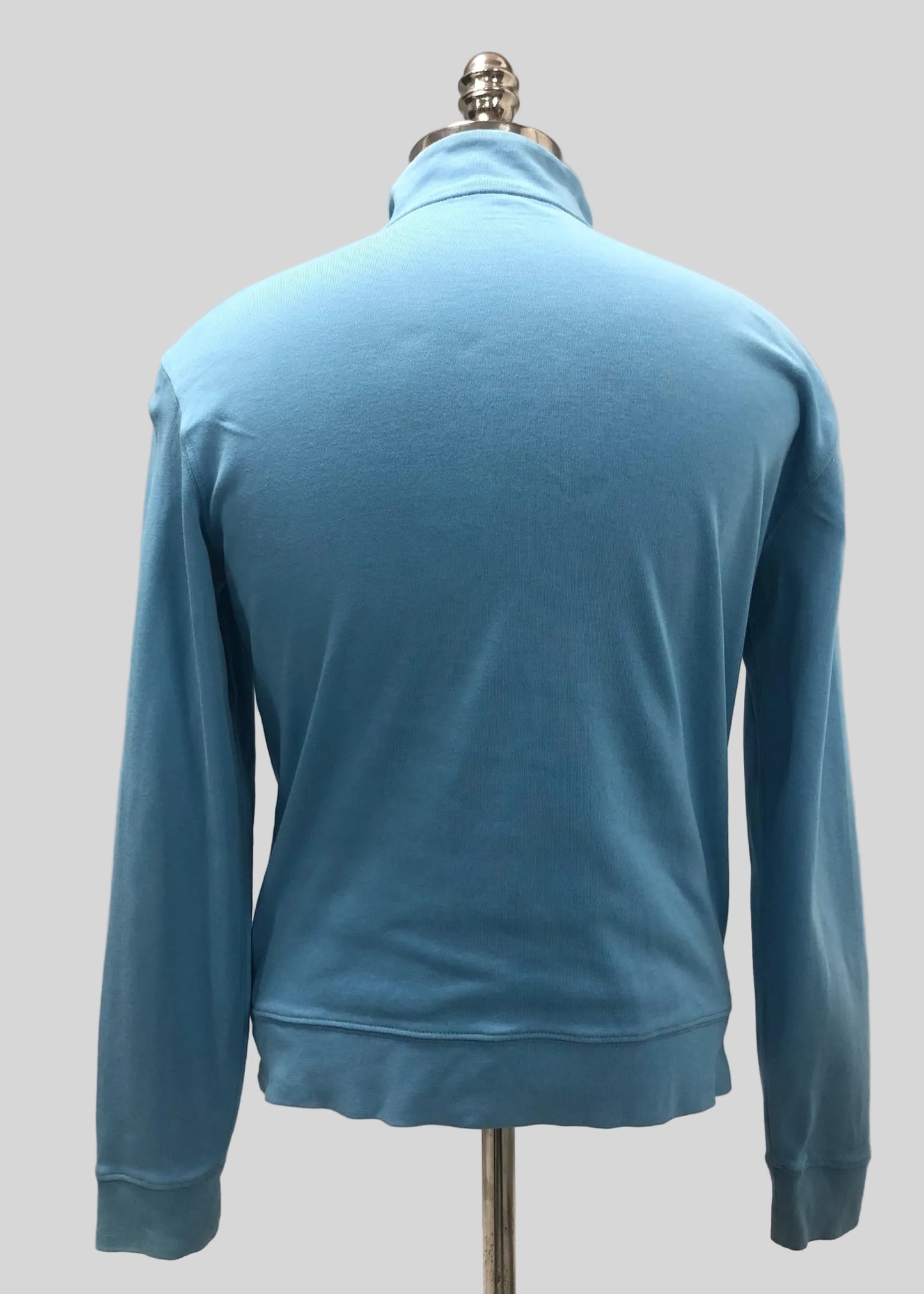 Sueter Jersey Vineyard Vines 🐳 color celeste con logo azul navy Tela algodón Pima Talla S (ver descripción)