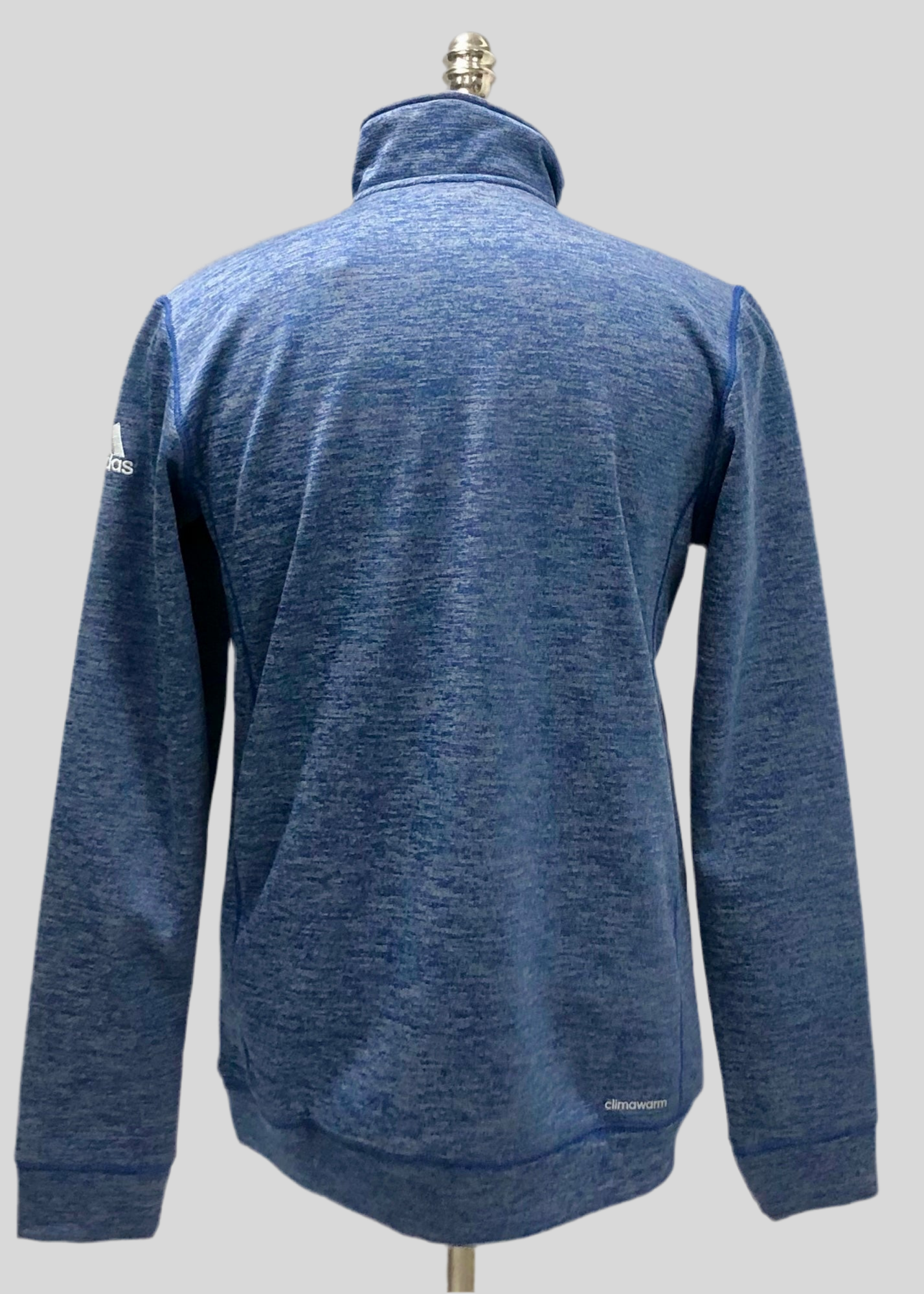 Sueter Jersey Adidas 🏃🏻 color azul y gris degradado con logo en color blanco Talla M