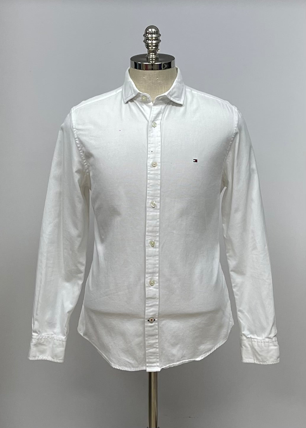 Camisa de botones Tommy Hilfiger 🇺🇸 color blanco Talla M Entalle Regular