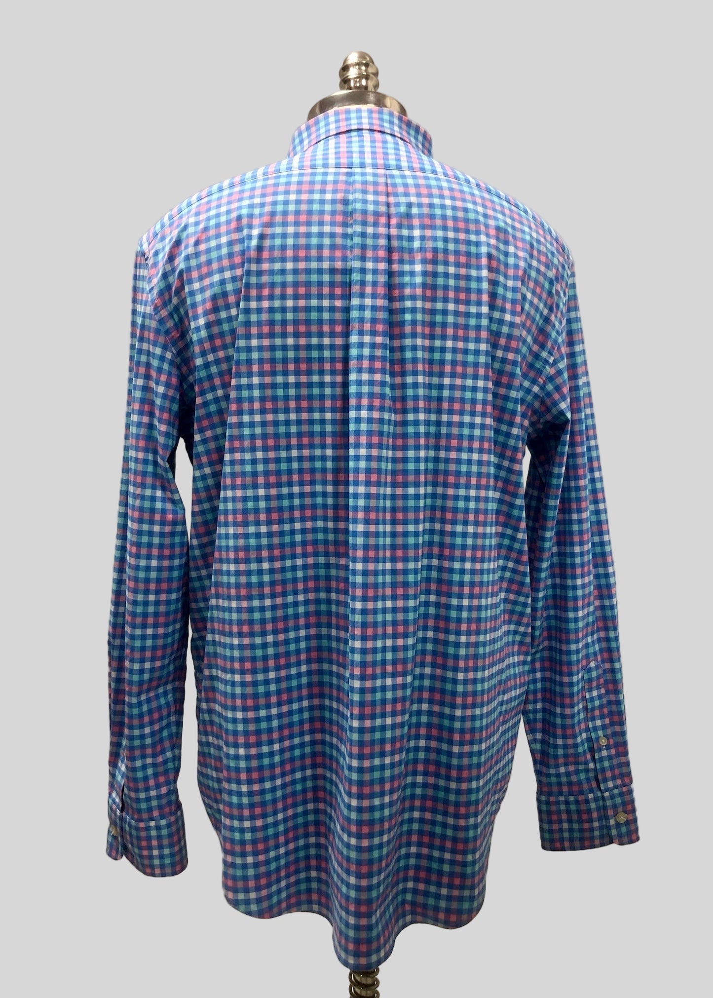 Camisa Vineyard Vines 🐳 Performance de cuadros en color rosado, celeste y blanco Talla L Entalle Clásico
