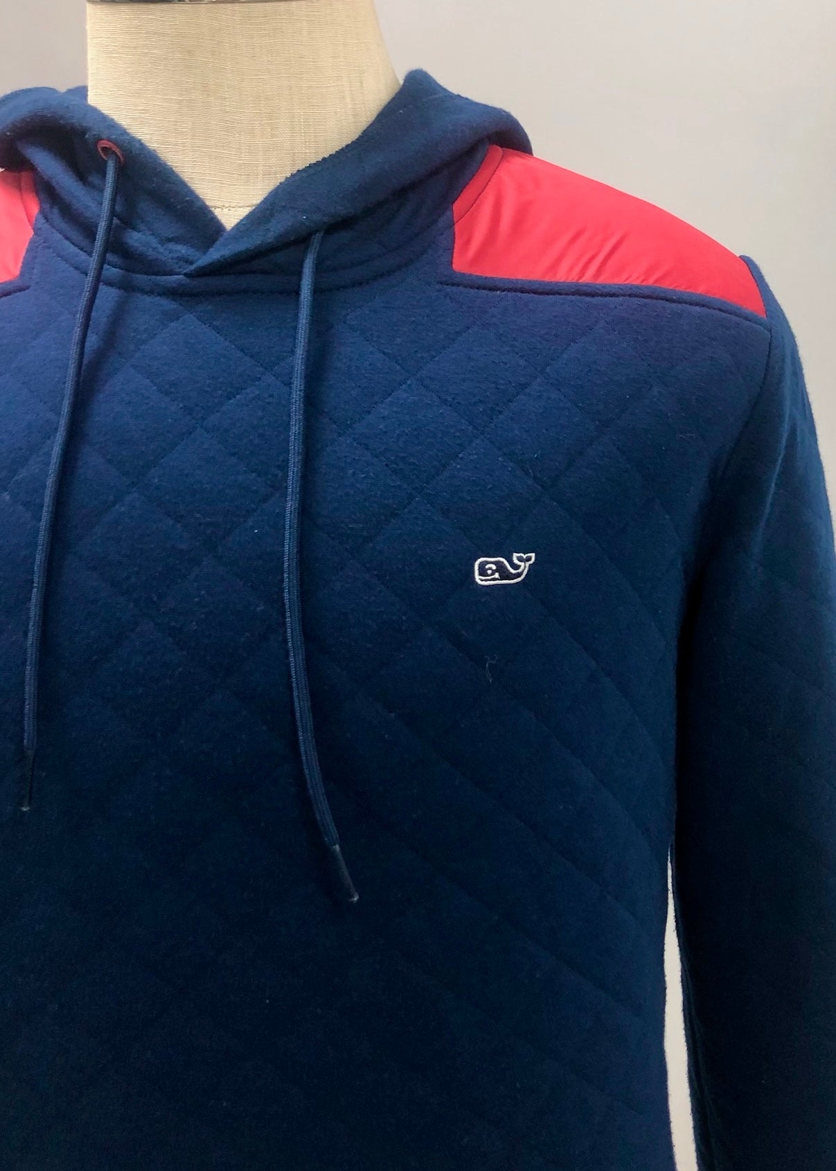 Sueter Pullover Vineyard Vines 🐳 color azul navy y rojo Talla S