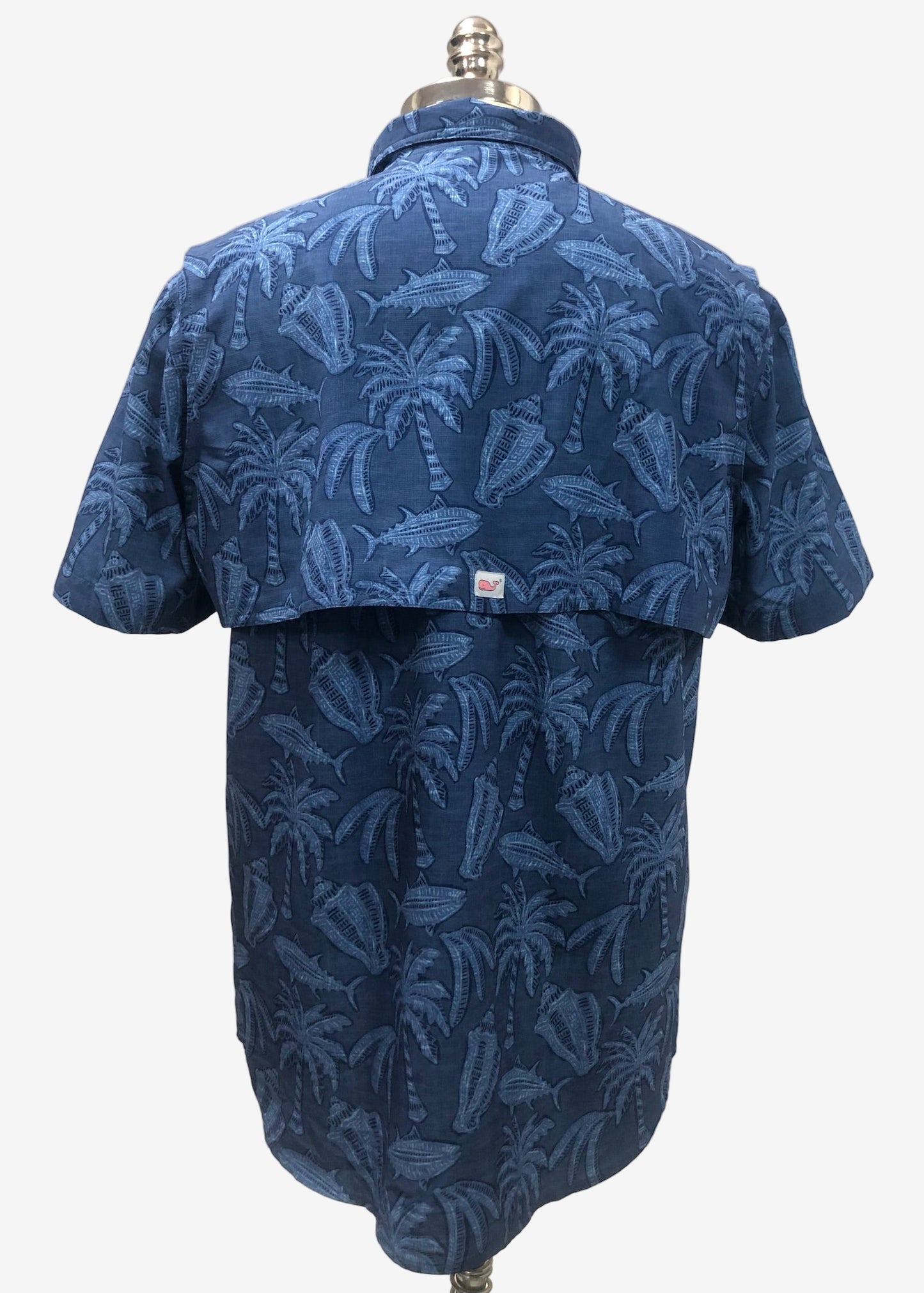 Camisa de botones Vineyard Vines 🐳 Modelo Harbor Color azul con diseño tropical Talla M Entalle regular