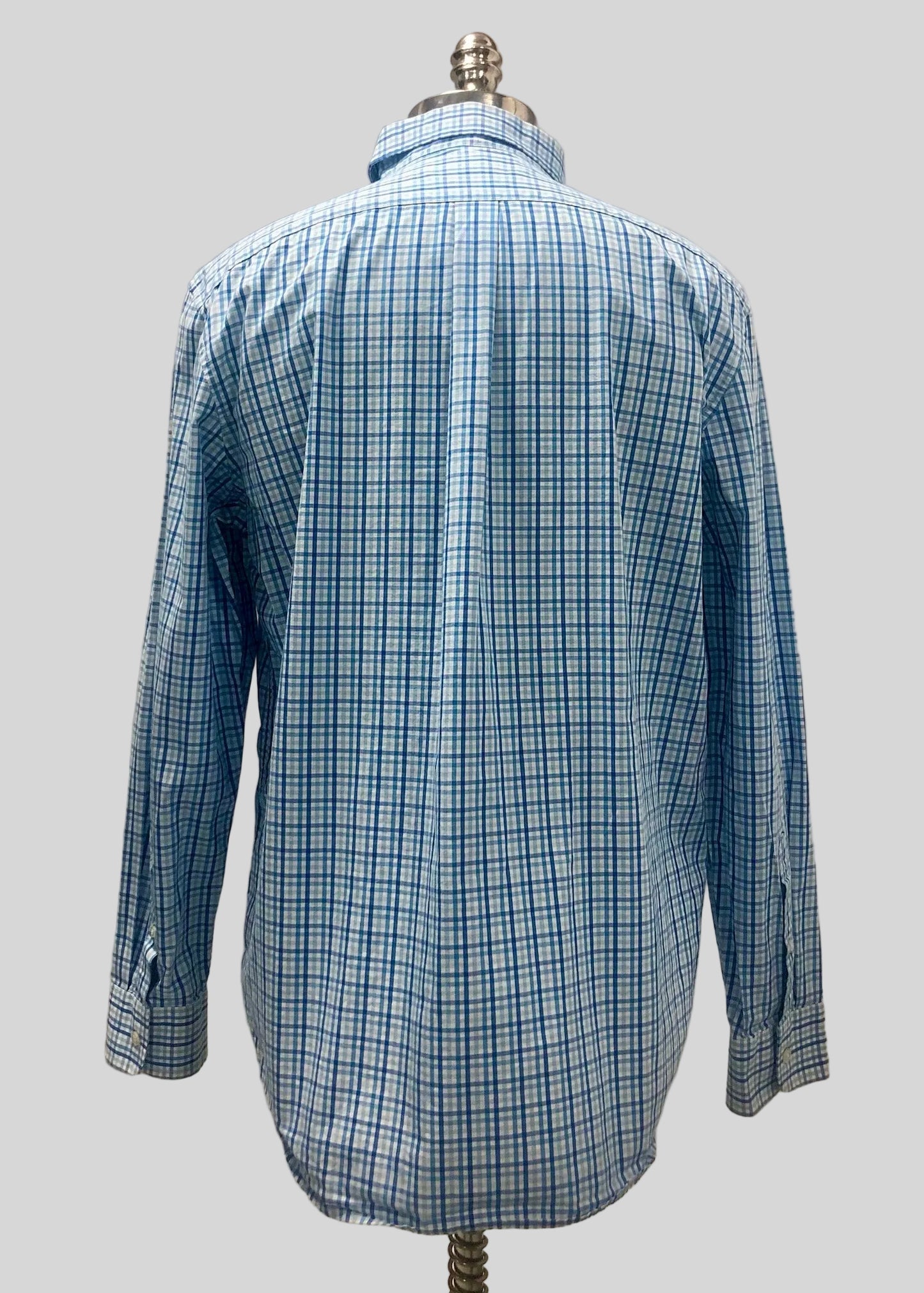 Camisa de botones Vineyard Vines 🐳 Color blanco de cuadros en color celeste y azul Talla L Entalle Regular