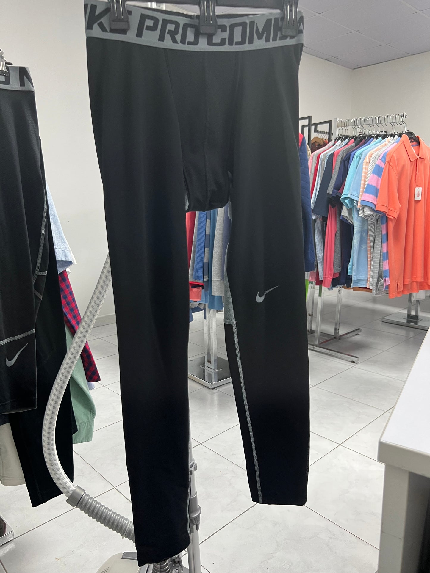 Malla de entrenamiento licra Nike ✔️ Pro Dri-FIT para hombre en Color negro cintura gris Talla L