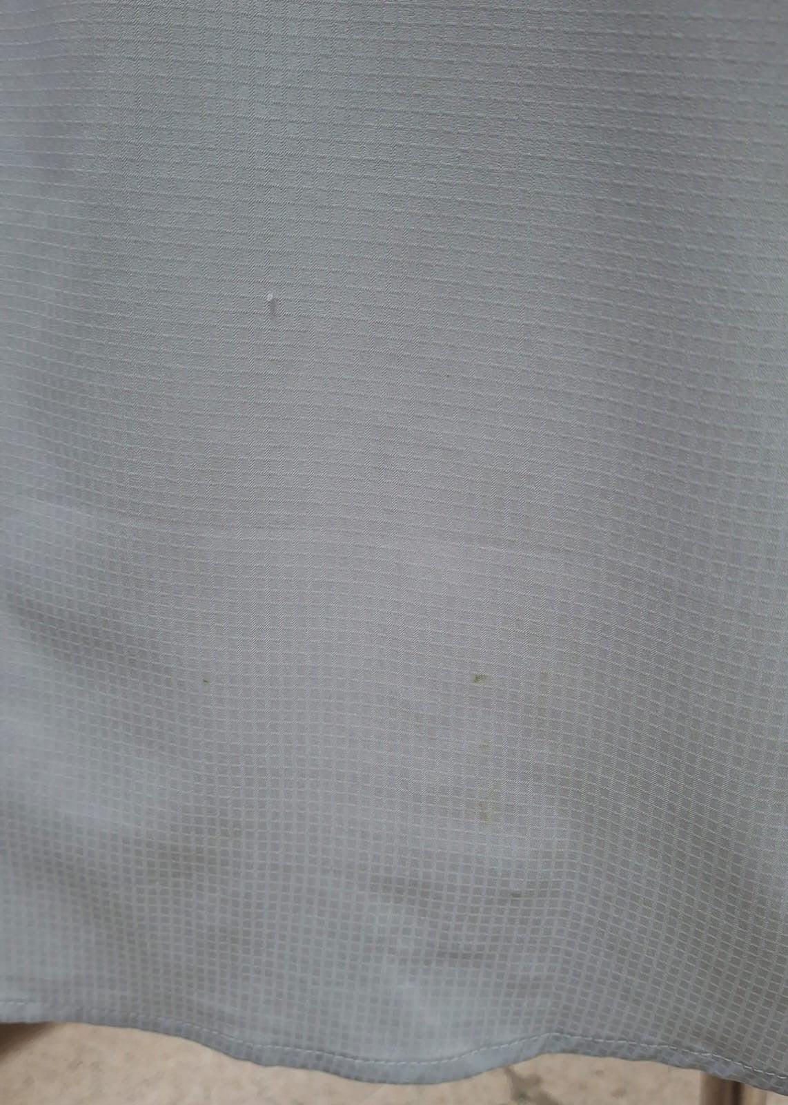 Camisa Columbia 🔹con bolsillo color gris claro con Omni Shade Manga large Talla L (ver descripción)