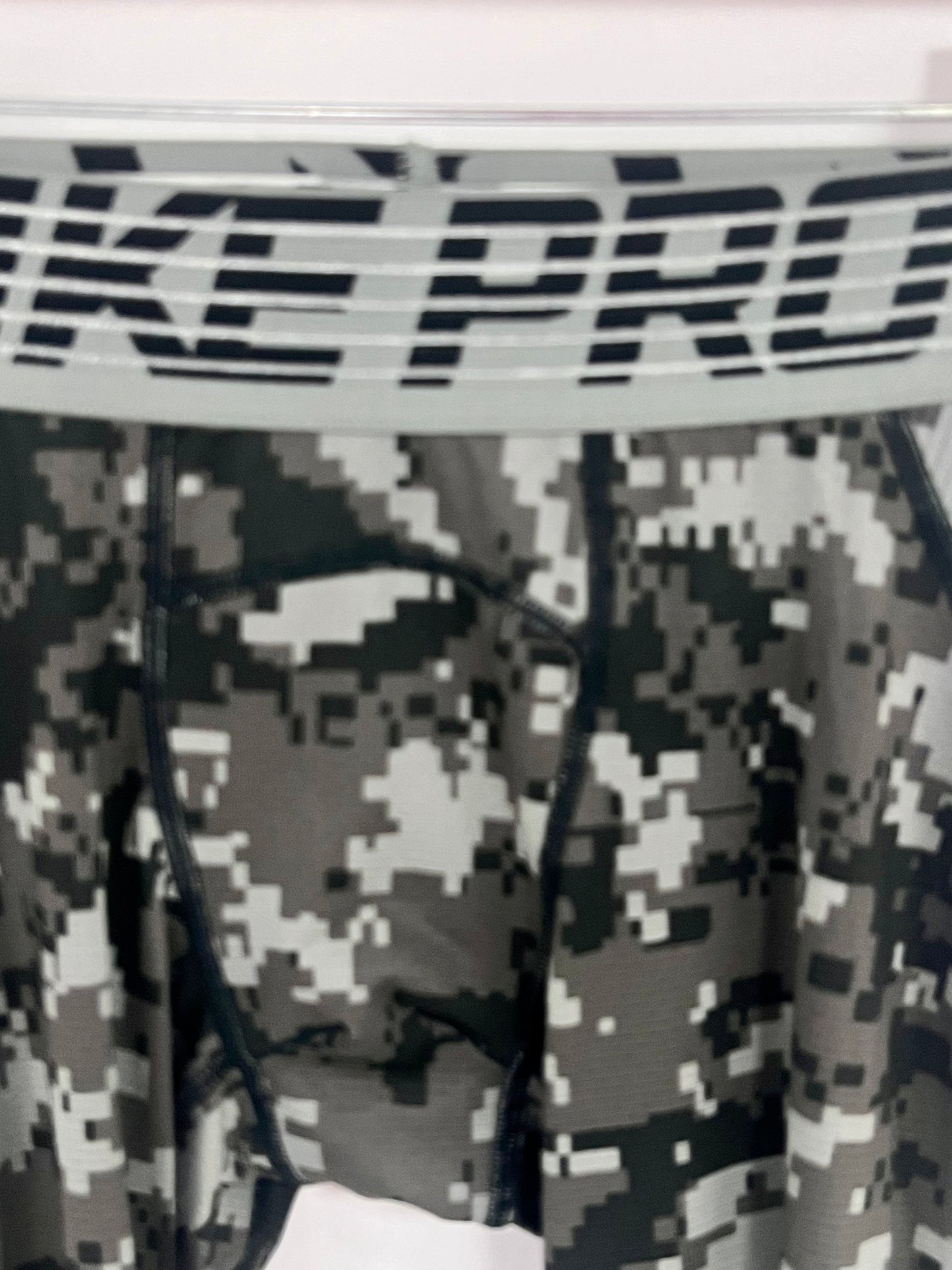 Malla de entrenamiento licra Nike ✔️ Pro HyperCool para hombre con diseño de graffiti en Color gris y negro Talla S