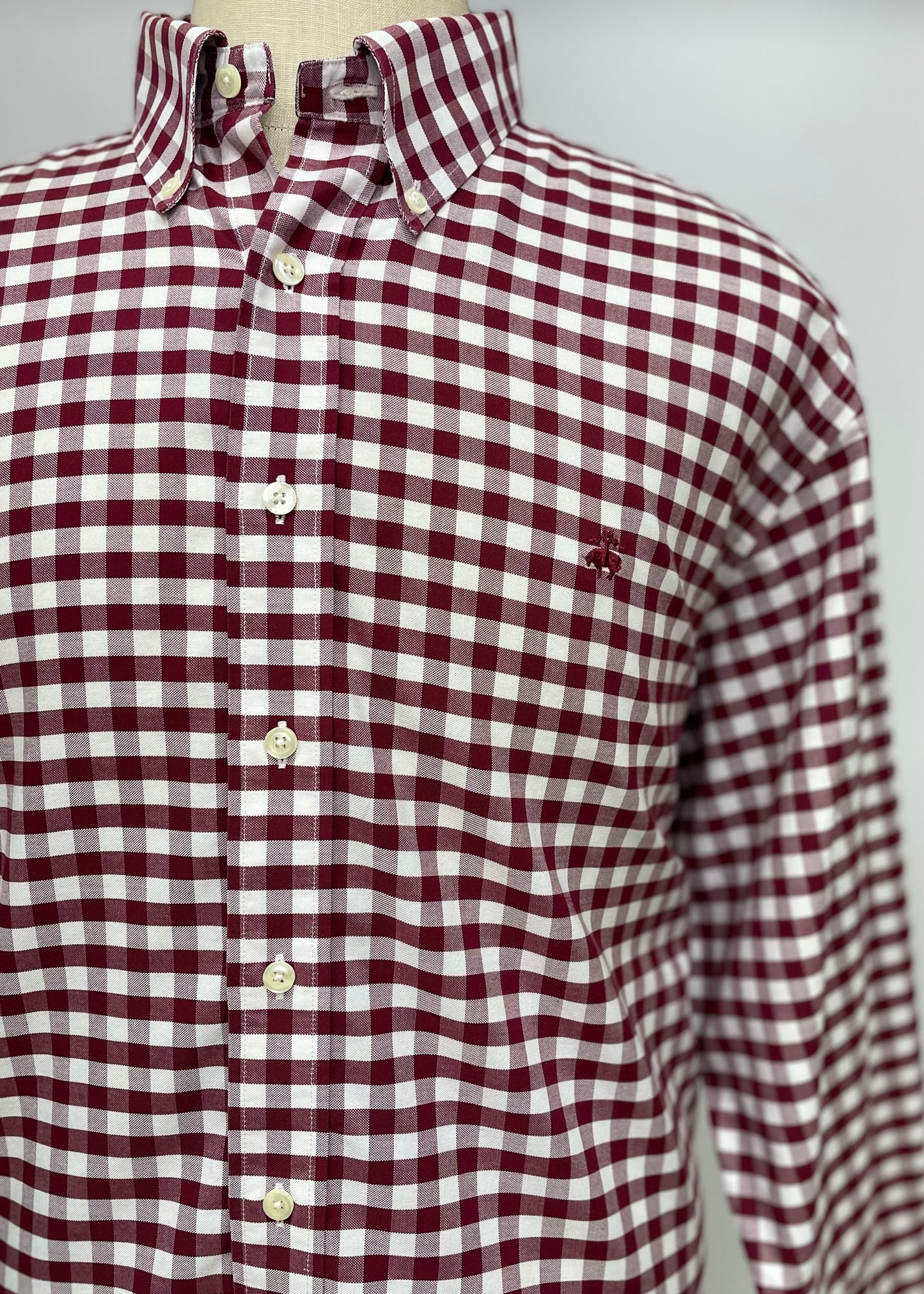 Camisa Brooks Brothers 🐑 color blanco con patrón de cuadros gingham en rojo oscuro Talla XXL Entalle Regular