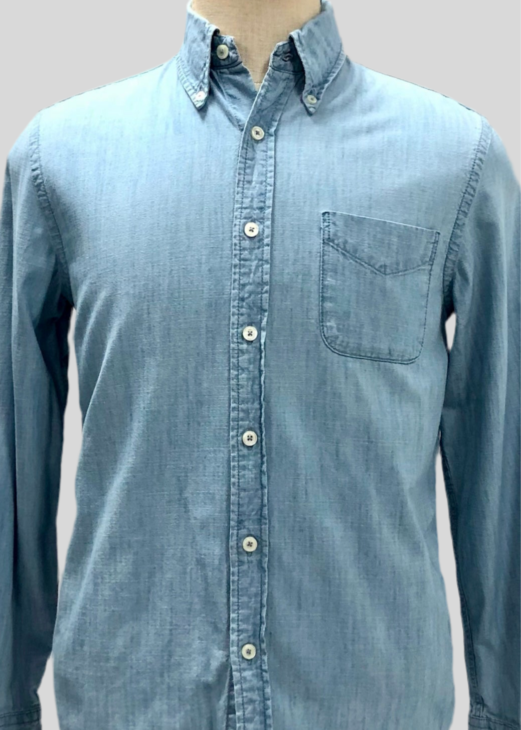 Camisa de botones Brooks Brothers 🐑 de jeans en color celeste Talla S Entalle Regular