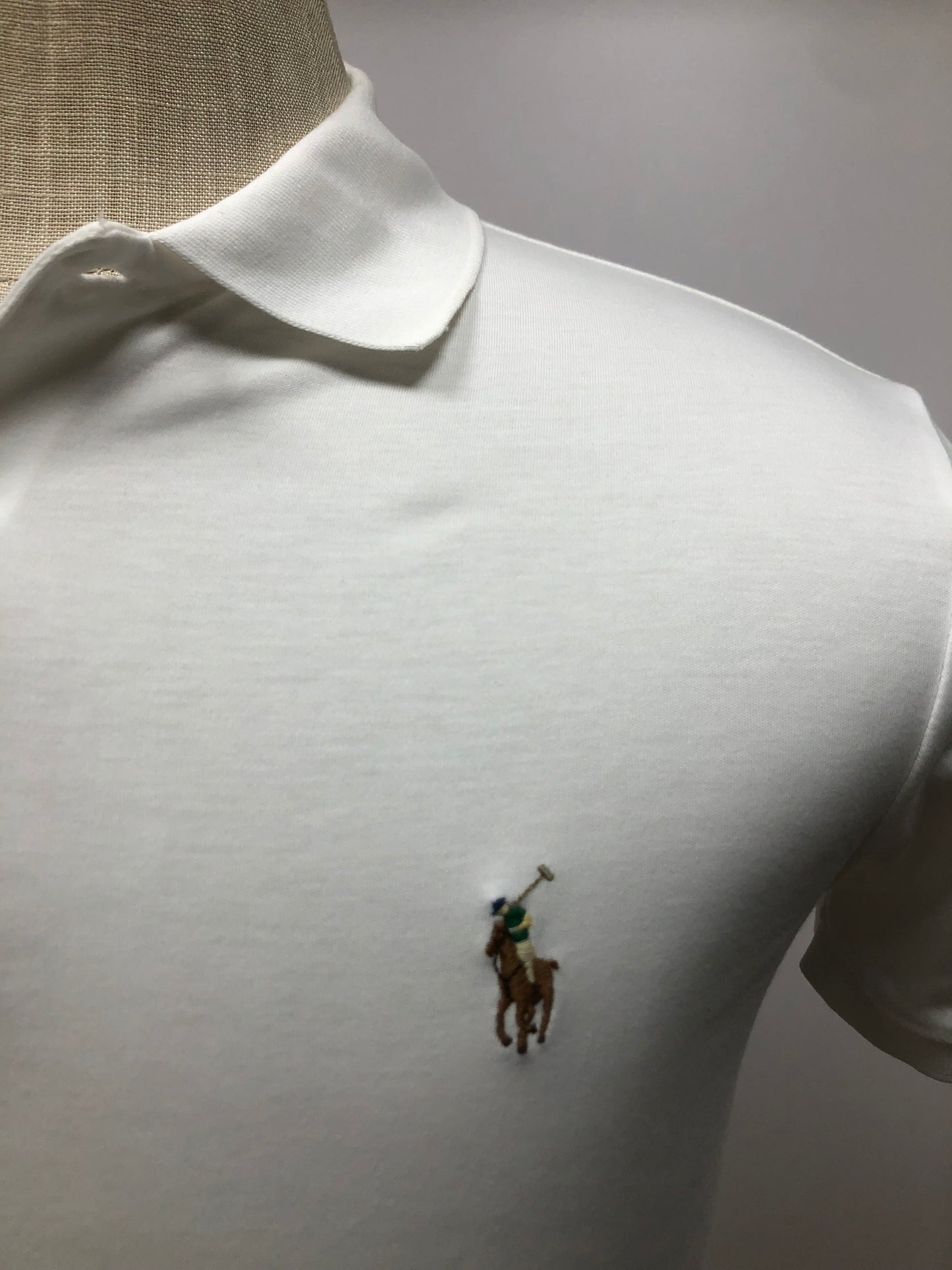 Camiseta Polo Ralph Lauren 🏇🏼 color blanco Talla S Entalle Custom Slim Fit (ver descripción)