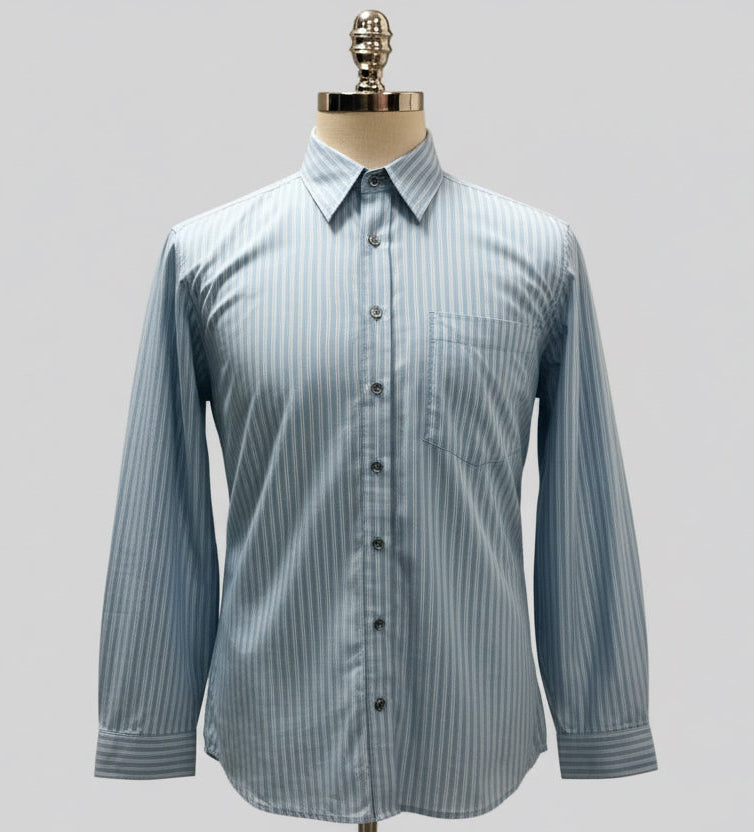 Camisa de botones Michael Kors 🇺🇸 color celeste con rayas en blanco y negro Talla XL Entalle Regular