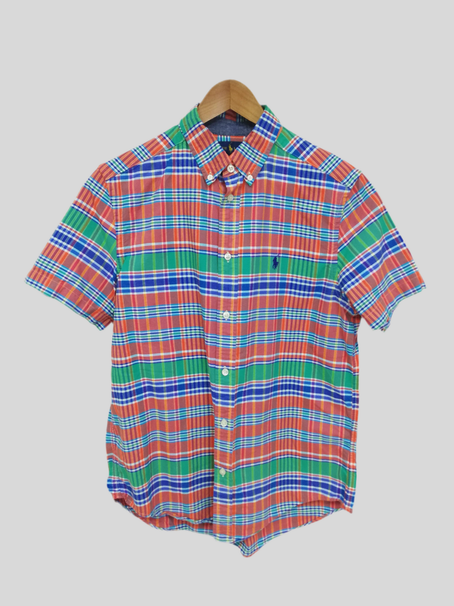 Camisa Polo Ralph Lauren 🏇🏼 color patron de cuadros en naranja, azul, verde y blanco Talla XL (18) de niño Entalle Regular