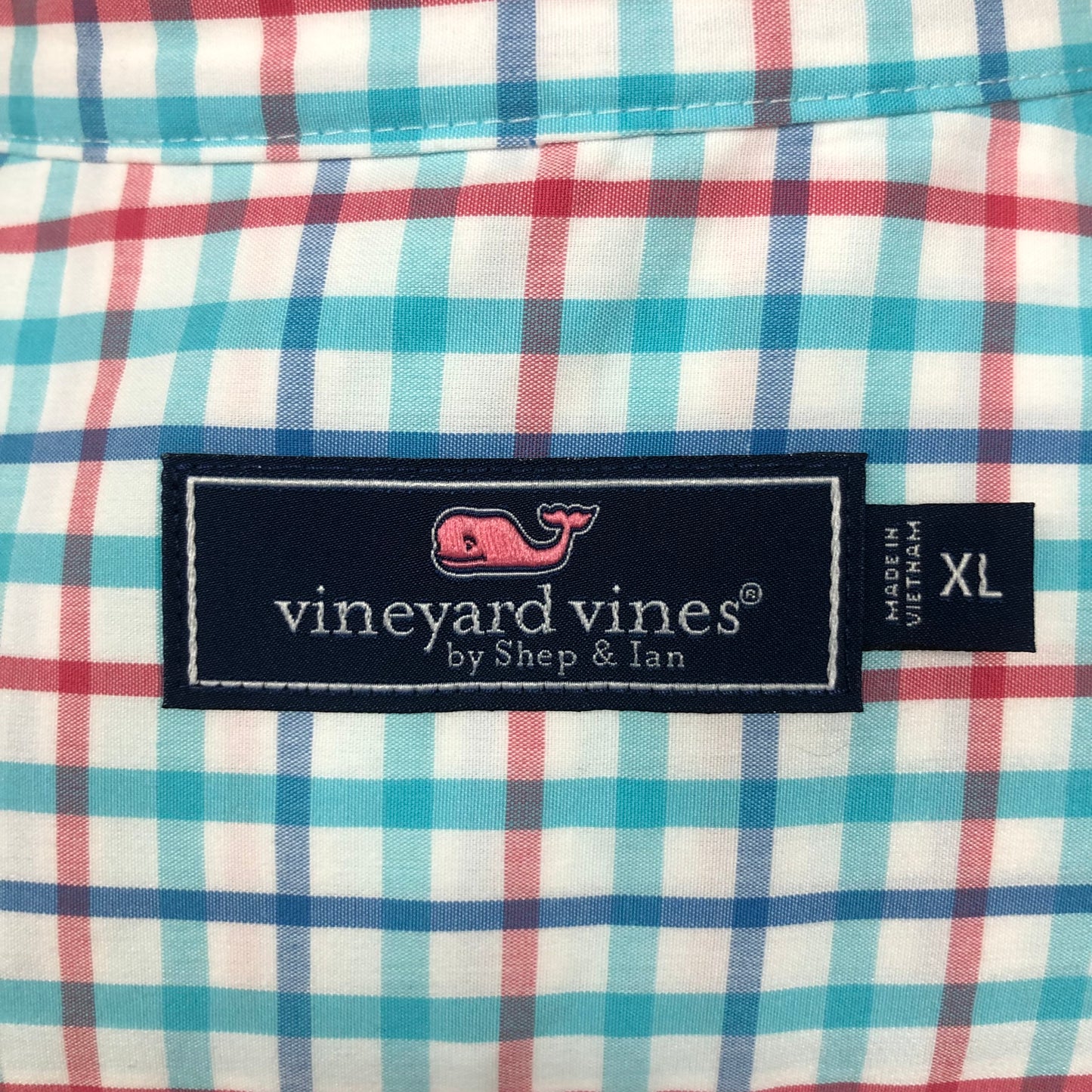 Camisa de botones Vineyard Vines 🐳 color blanco de cuadros en color rojo, turquesa y azul Talla XL Entalle Clasico