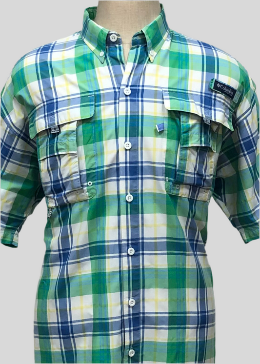Camisa Columbia 🔹 Color blanco con patrón de cuadros en verde y azul Manga corta Talla M
