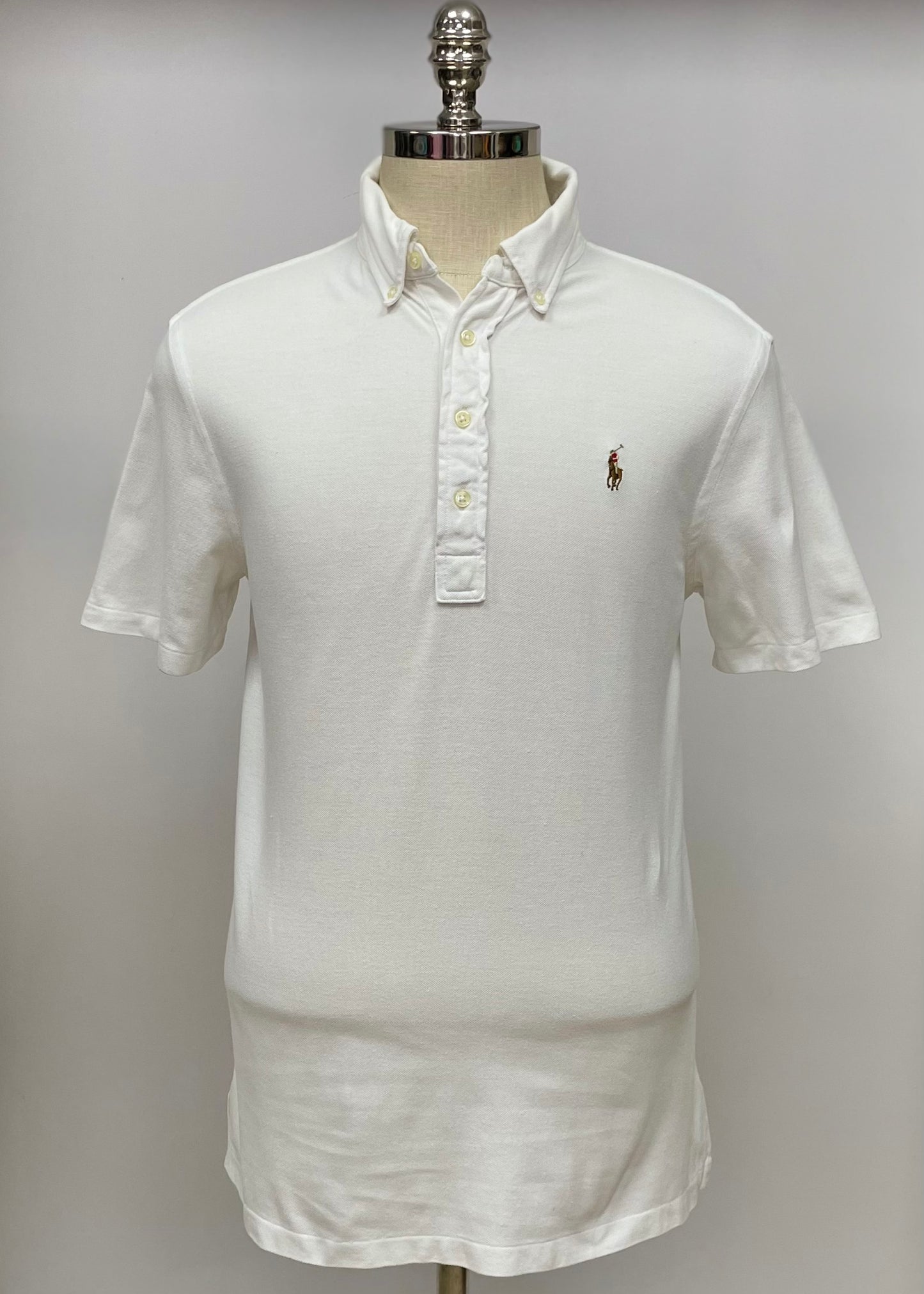 Camiseta Polo Ralph Lauren 🏇🏼 (Knit Oxford) color blanco con logo multicolor Talla M Entalle Regular