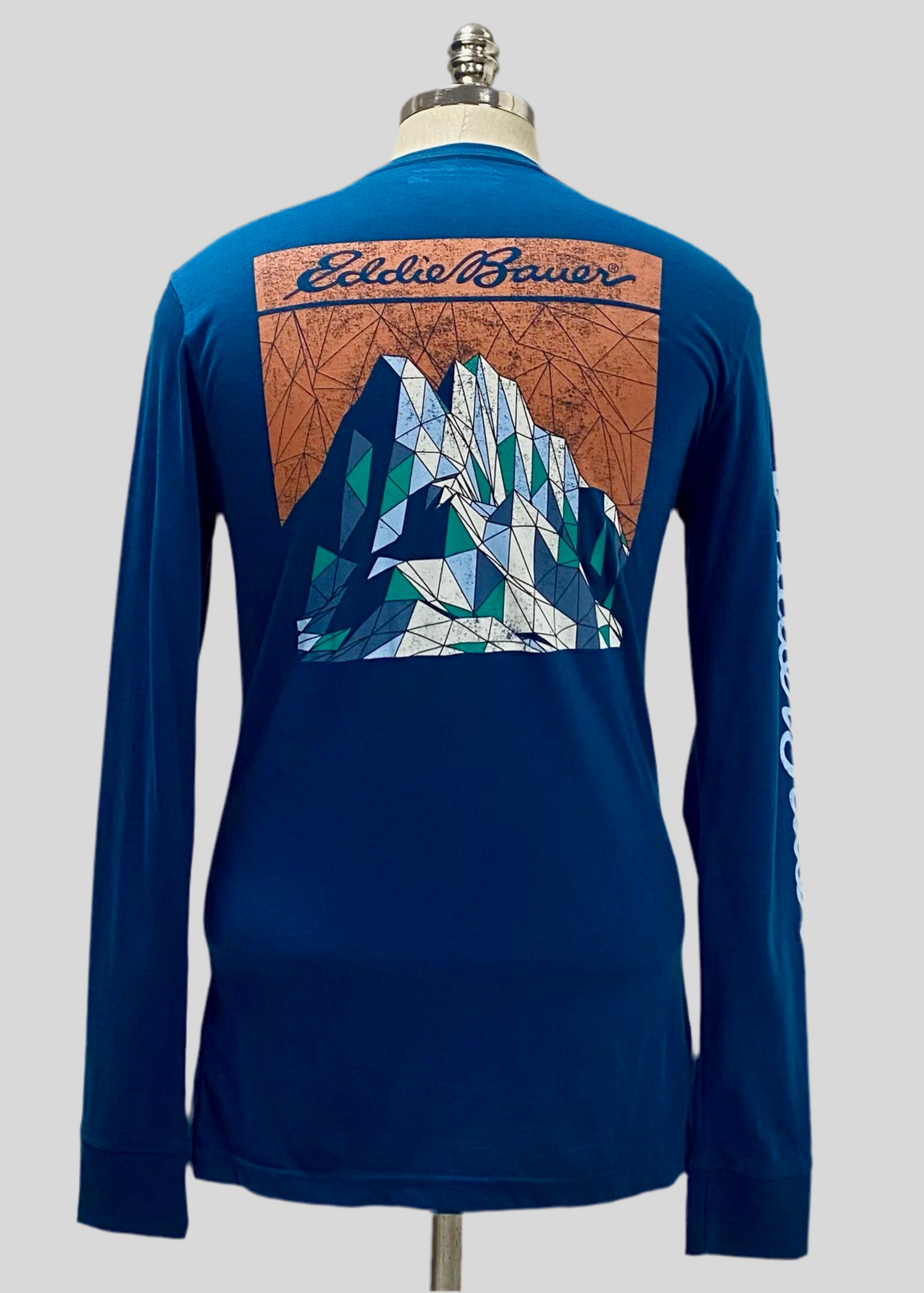 Camiseta cuello redondo Eddie  Bauer color azul con Diseño de ballena en azul Talla S