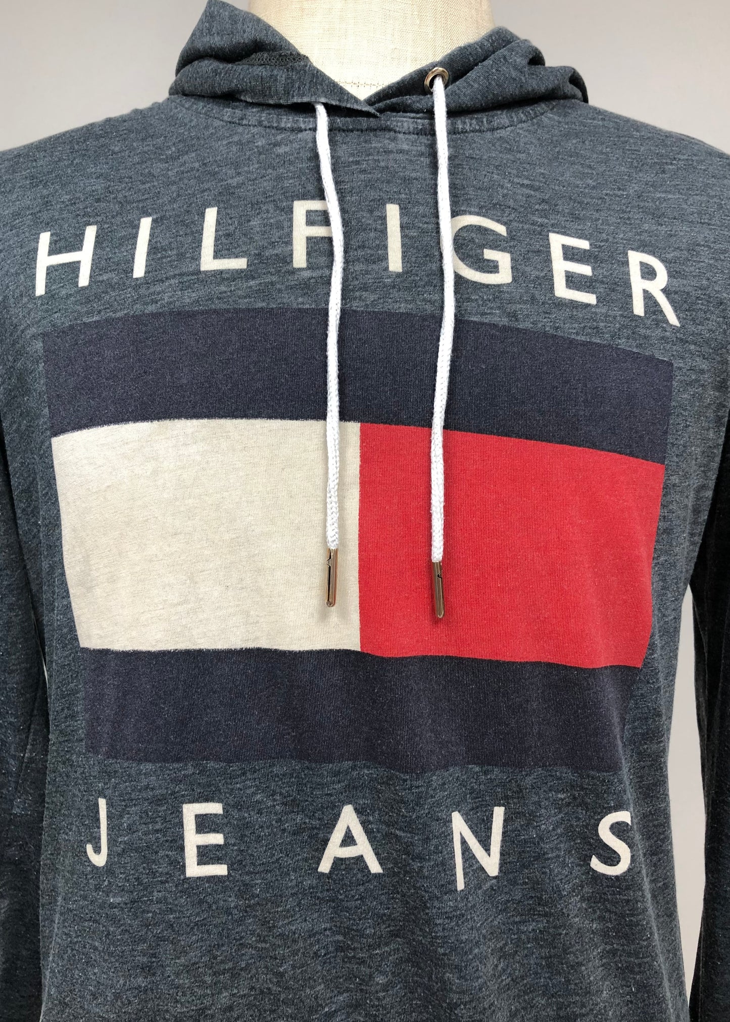 Camiseta con capucha de mujer Tommy Hilfiger 🇺🇸 color gris con logo tradicional de bandera Talla L