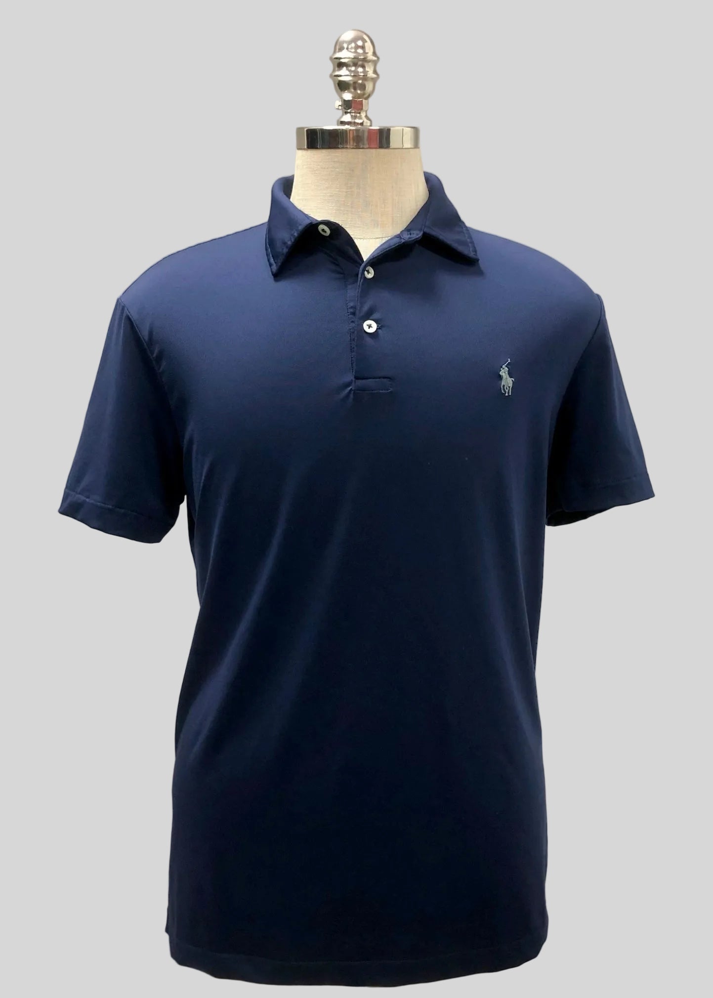 Camiseta Polo Ralph Lauren 🏇🏼 Tela performance color azul navy Talla L Entalle Regular