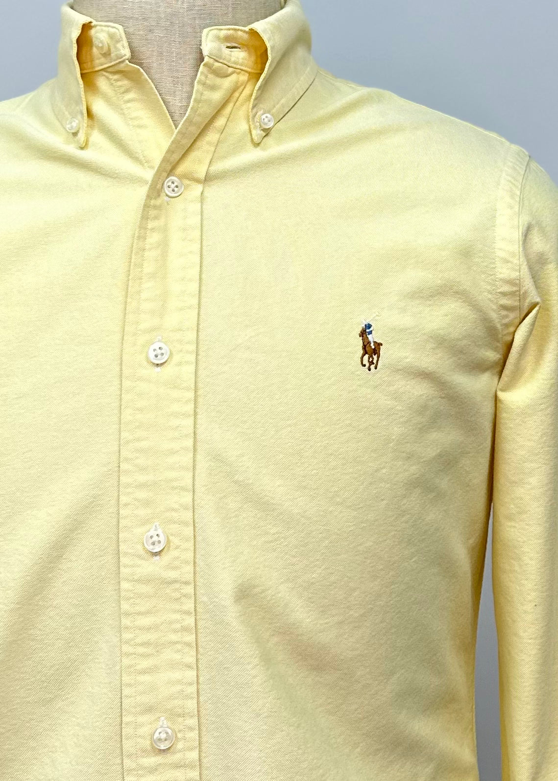 Camisa de botones Polo Ralph Lauren 🏇🏼 Oxford en color amarillo claro Talla M Entalle Regular