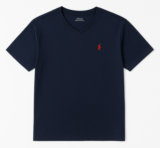 Camiseta cuello V Polo Ralph Lauren 🏇🏼 color azul navy con logo en rojo Talla Medium Entalle Clásico