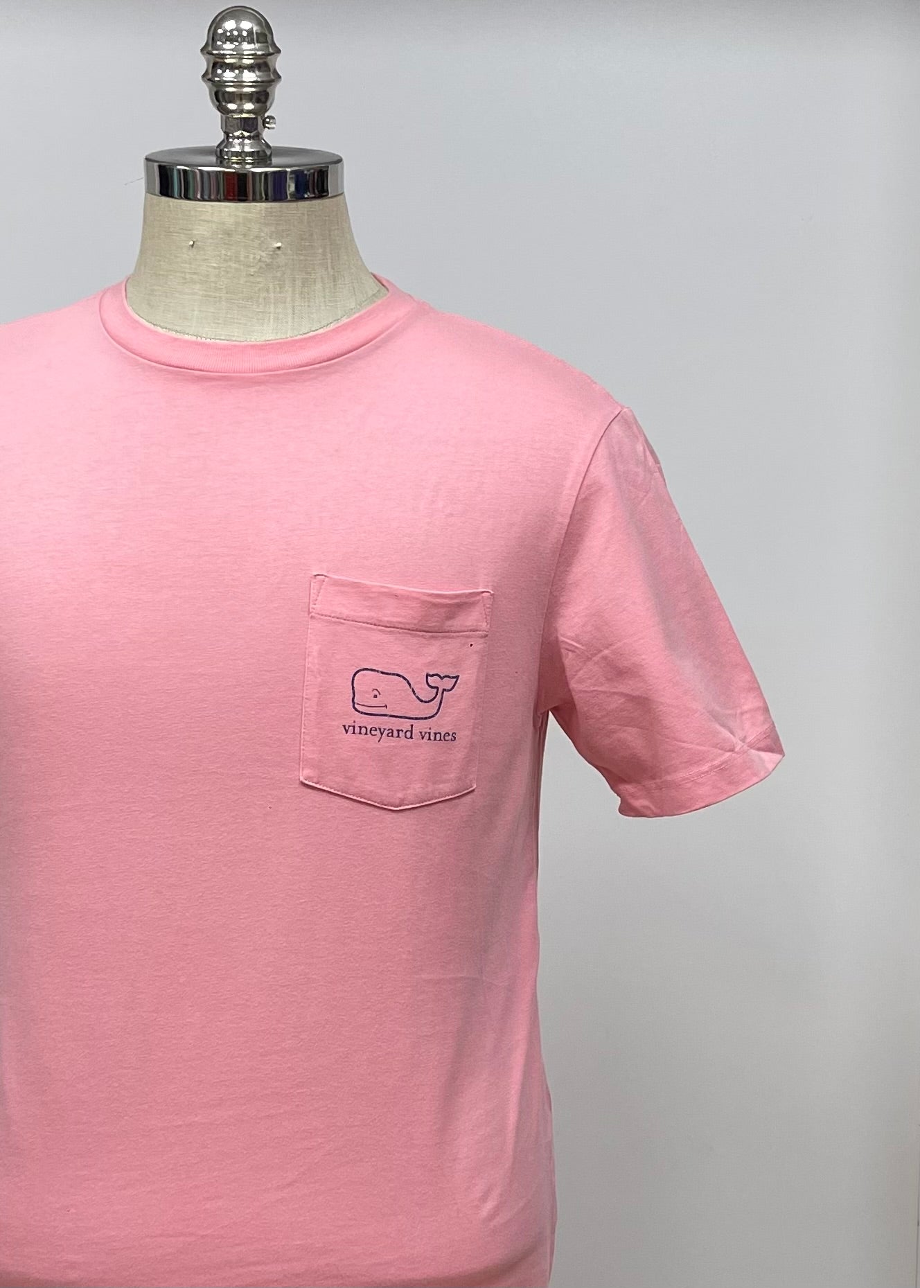 Camiseta cuello redondo Vineyard Vines 🐳 color rosado con Diseño de ballena Talla Small