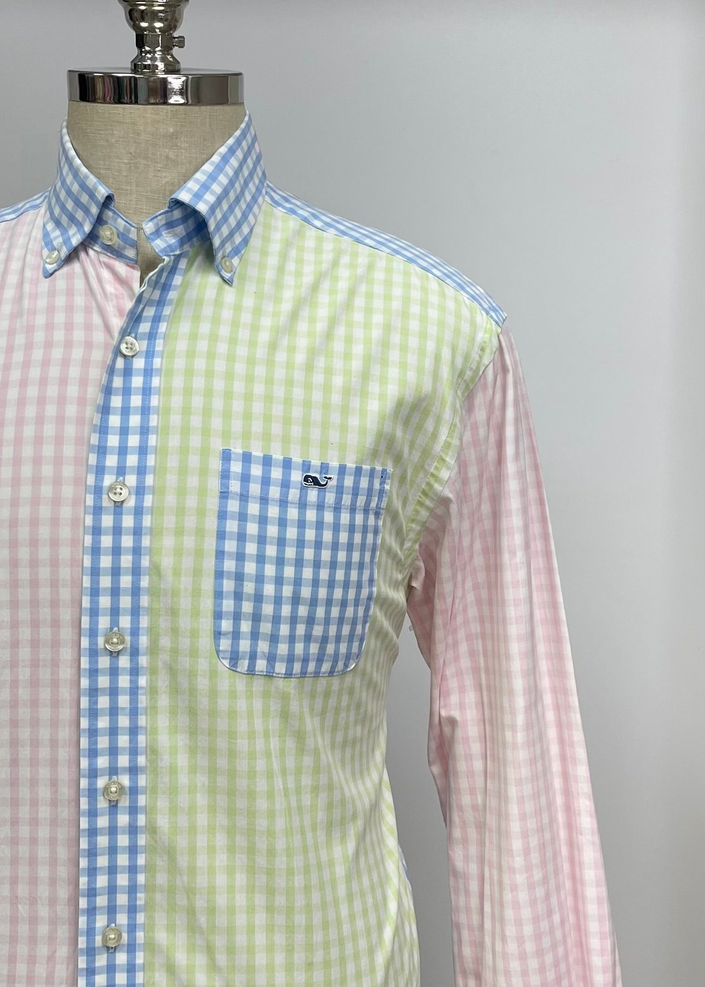 Camisa de botones Vineyard Vines 🐳 con patrón de cuadros multicolor Talla L Entalle Regular