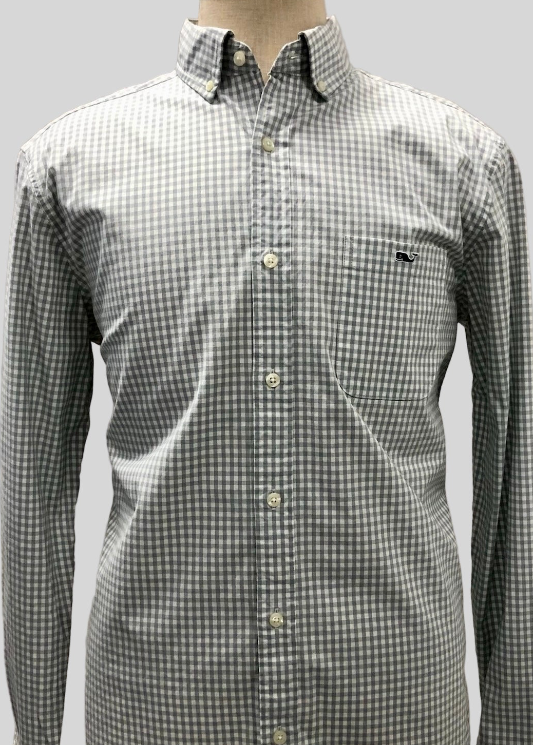 Camisa de botones Vineyard Vines 🐳 de cuadros gingham en color gris y blanco Talla L Entalle Clásico