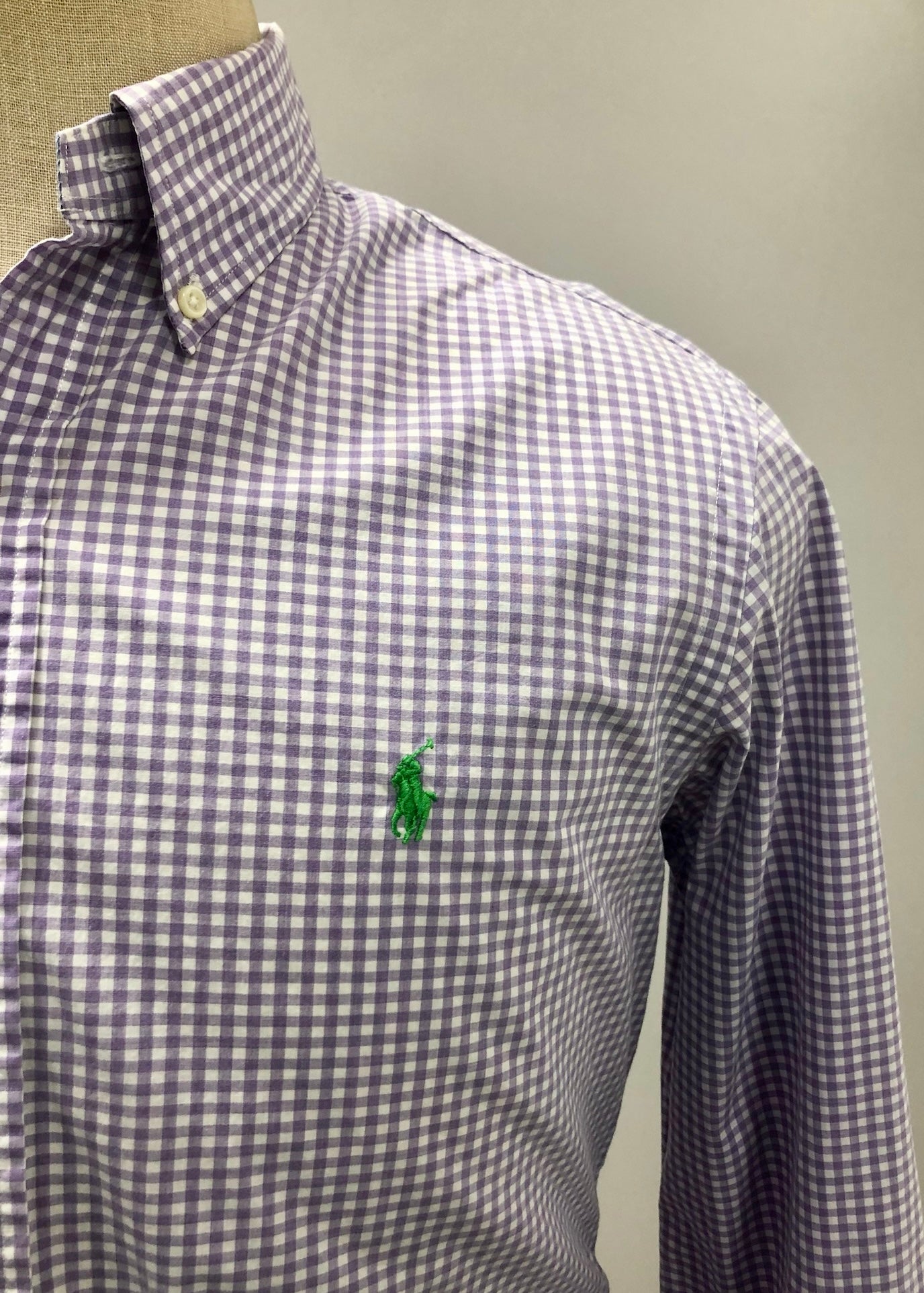 Camisa Polo Ralph Lauren 🏇🏼 de cuadros gingham en color lila y blanco Talla M Entalle Regular