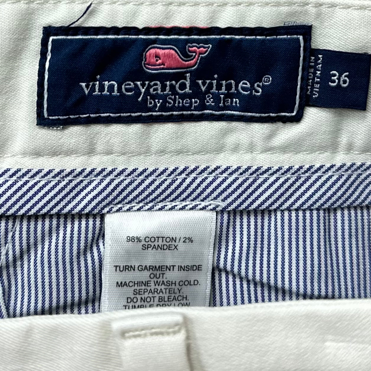 Short Casual Vineyard Vines 🐳 color crema talla 36