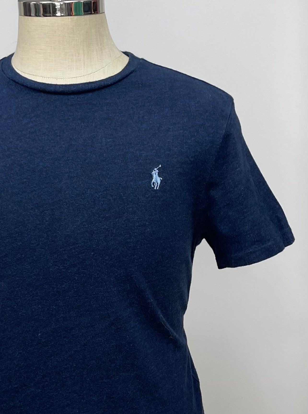 Camiseta cuello Redondo Polo Ralph Lauren 🏇🏼 color azul oscuro manga corta Talla Medium Entalle Regular