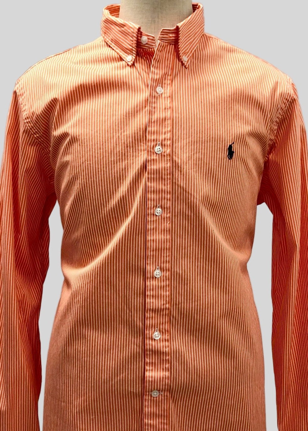 Camisa Polo Ralph Lauren 🏇🏼 con patron de rayas finas en color naranja y blanco Talla XL Entalle Regular