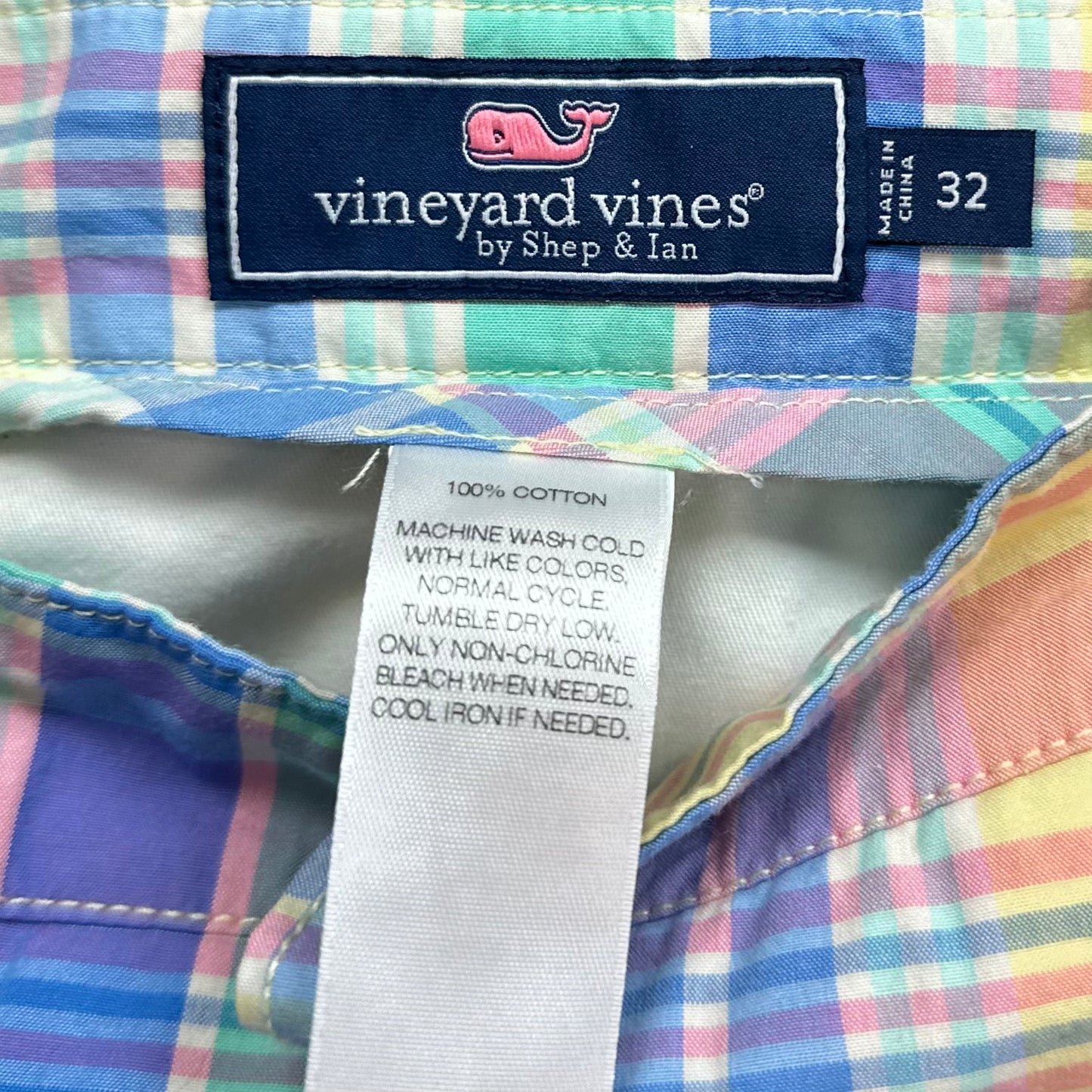 Short Casual Vineyard Vines 🐳 con patron de cuadros tartan multicolor talla 32