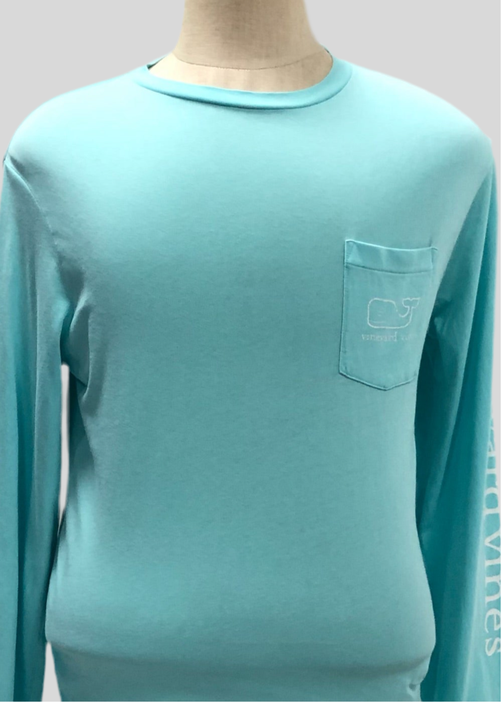 Camiseta de bolsillo Vineyard Vines 🐳 color turquesa claro con Diseño de ballena en blanco Talla M