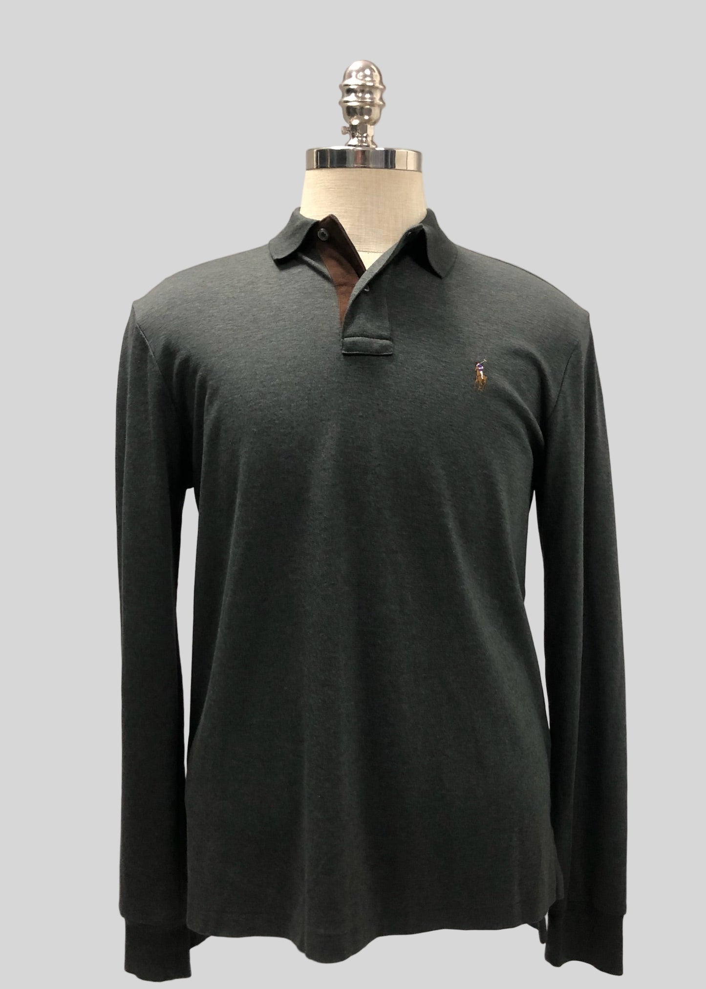 Camiseta Polo Ralph Lauren 🏇🏼 color gris oscuro manga larga Talla M Entalle Regular